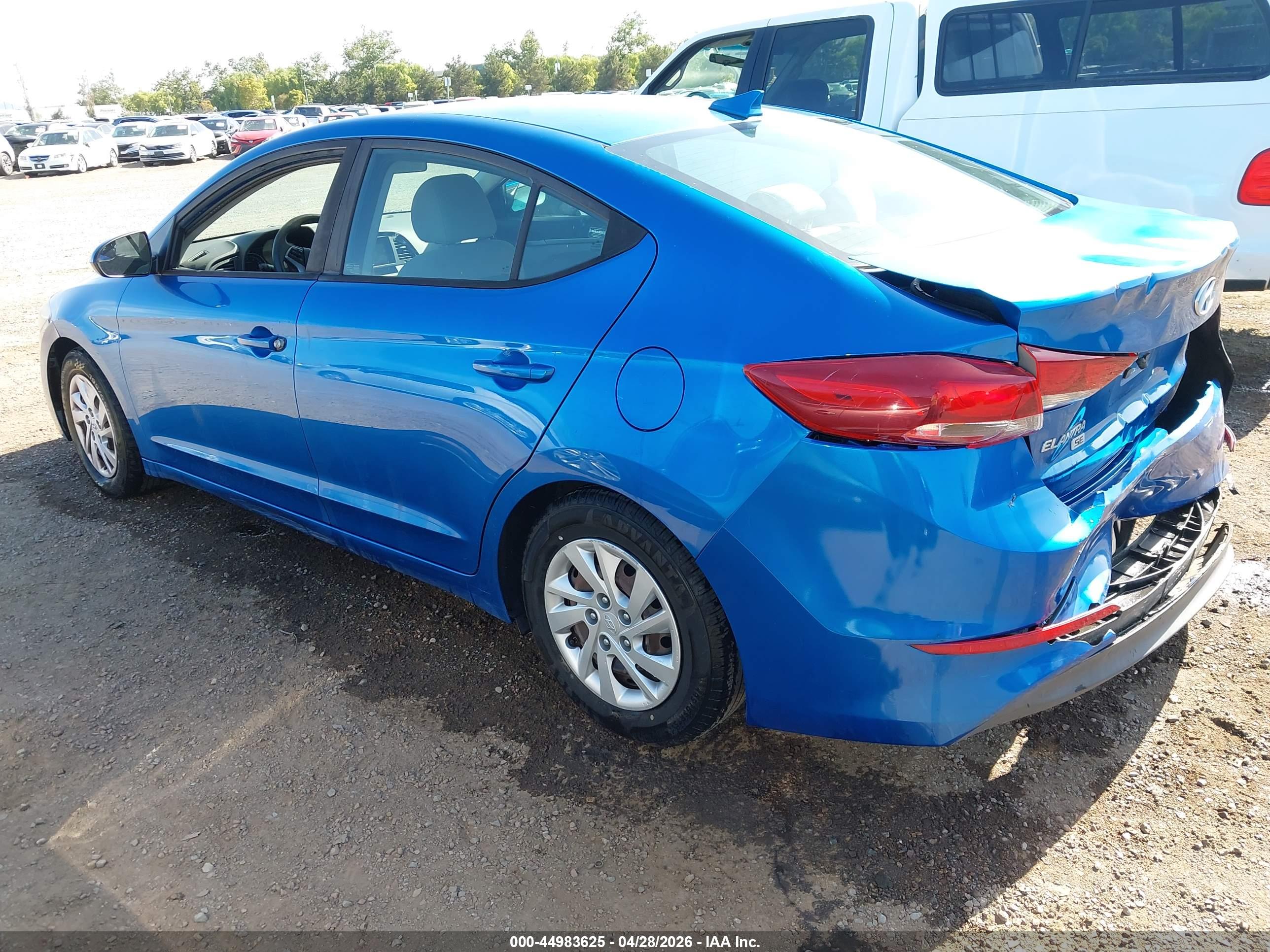 HYUNDAI ELANTRA image 3