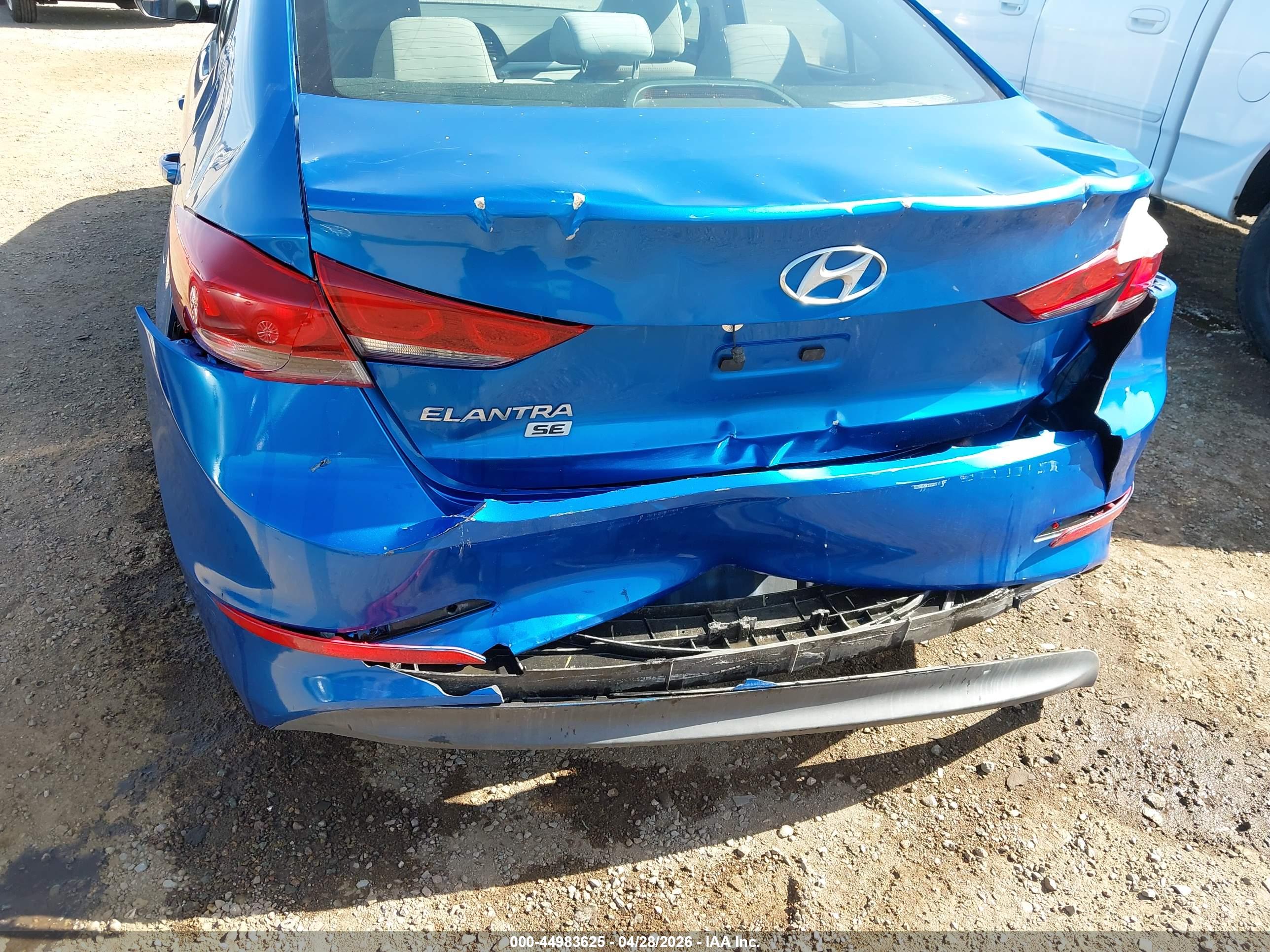 HYUNDAI ELANTRA image 6