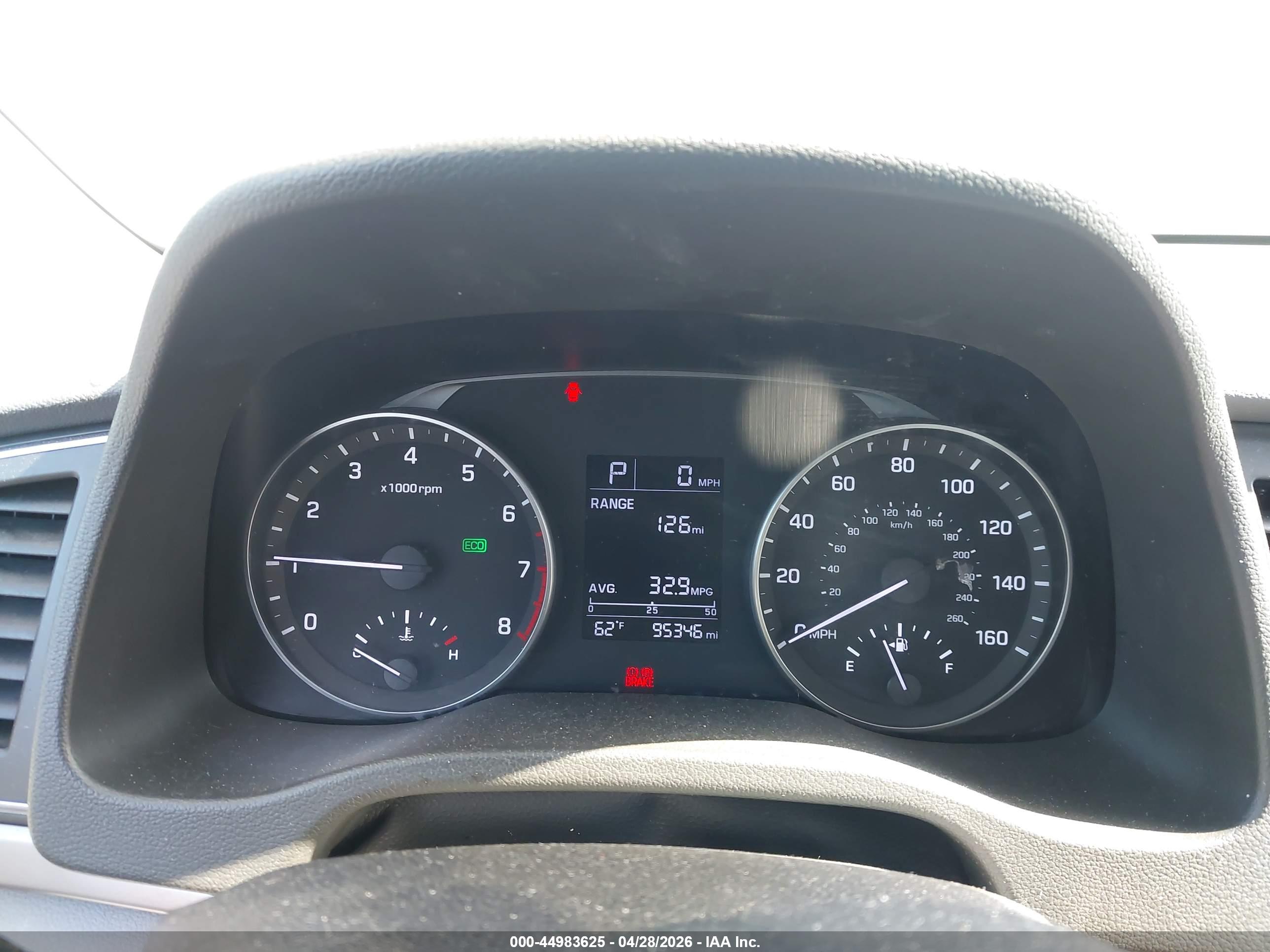 HYUNDAI ELANTRA image 7
