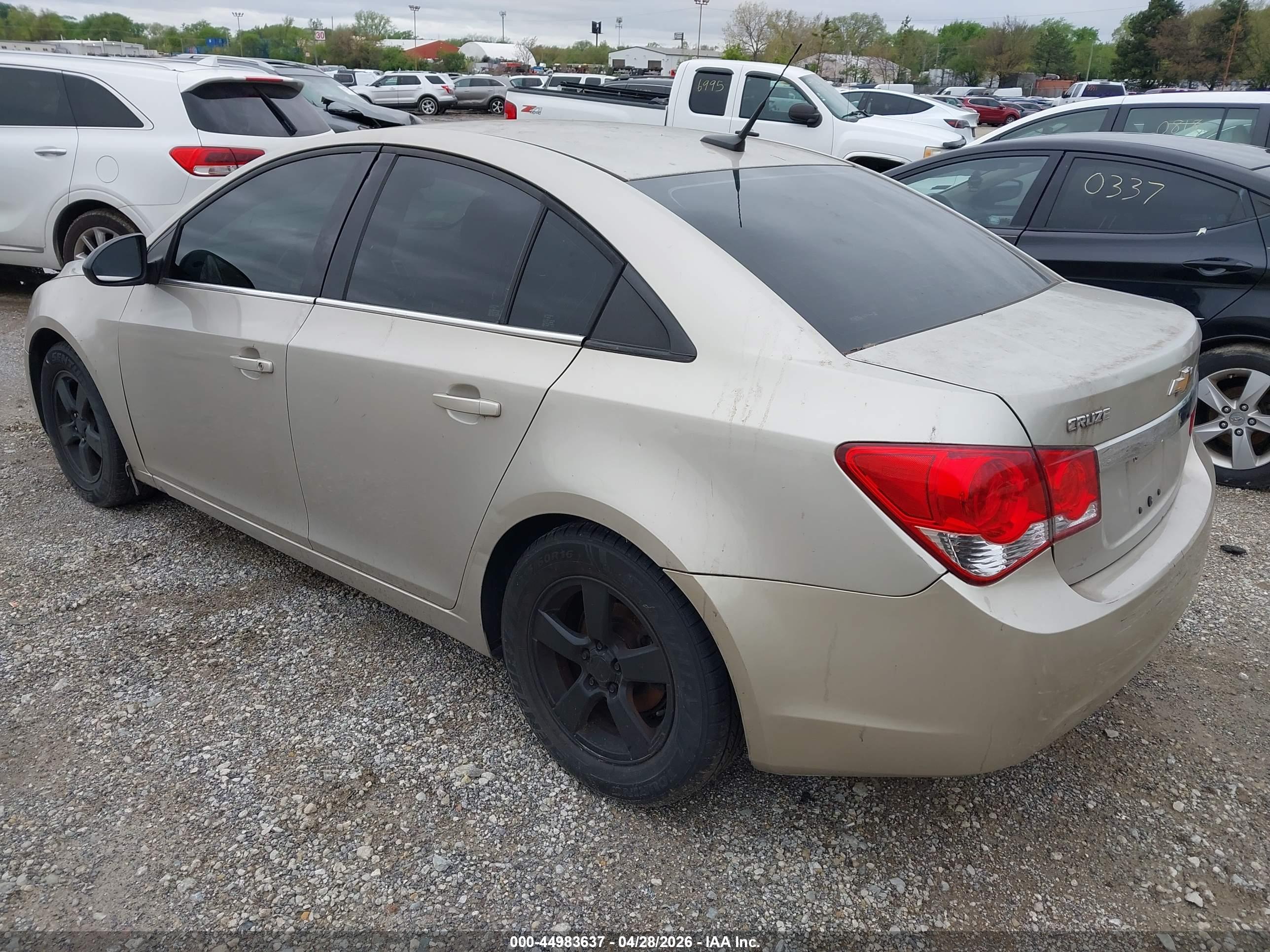 CHEVROLET CRUZE image 3