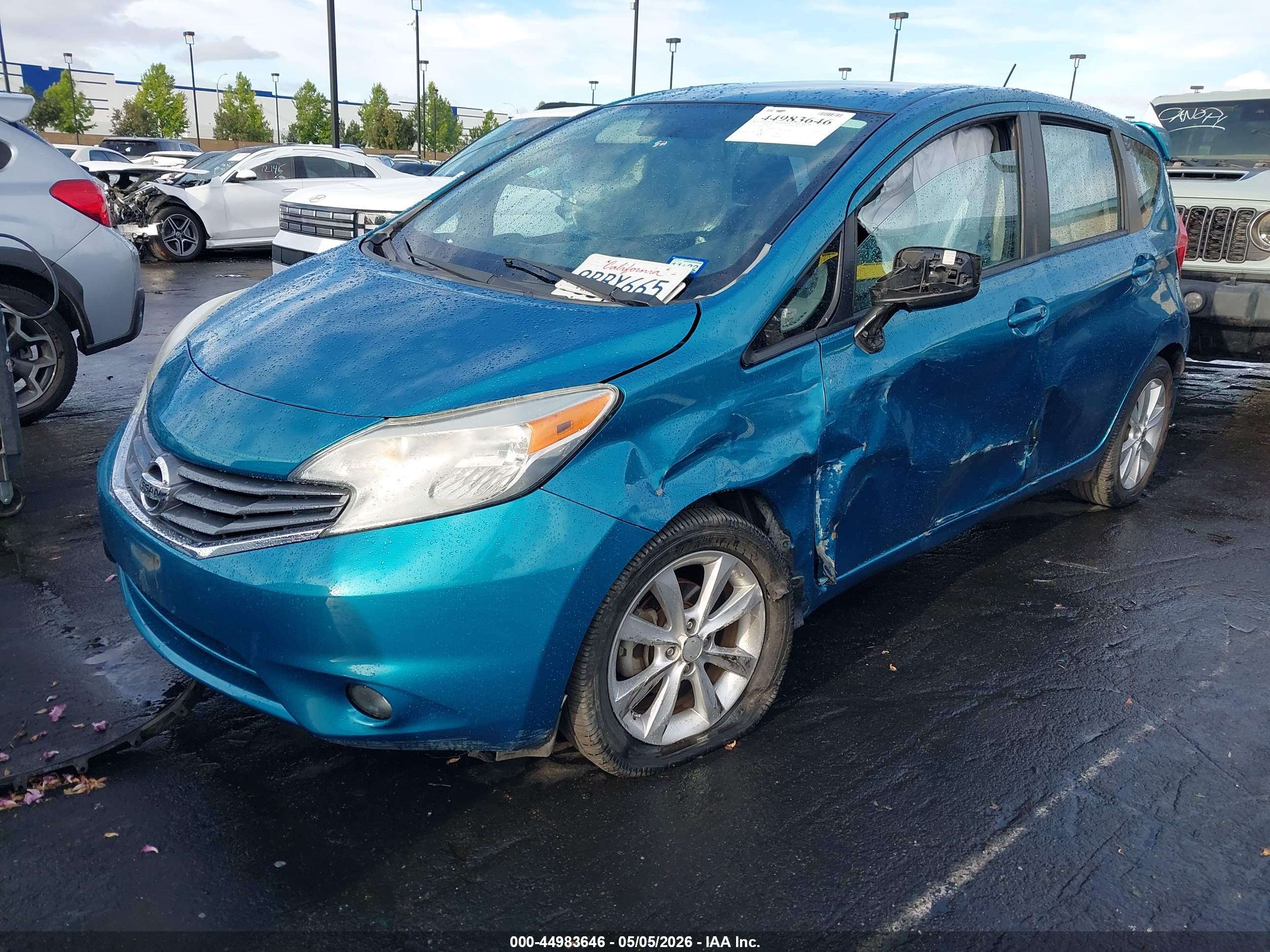 NISSAN VERSA image 2