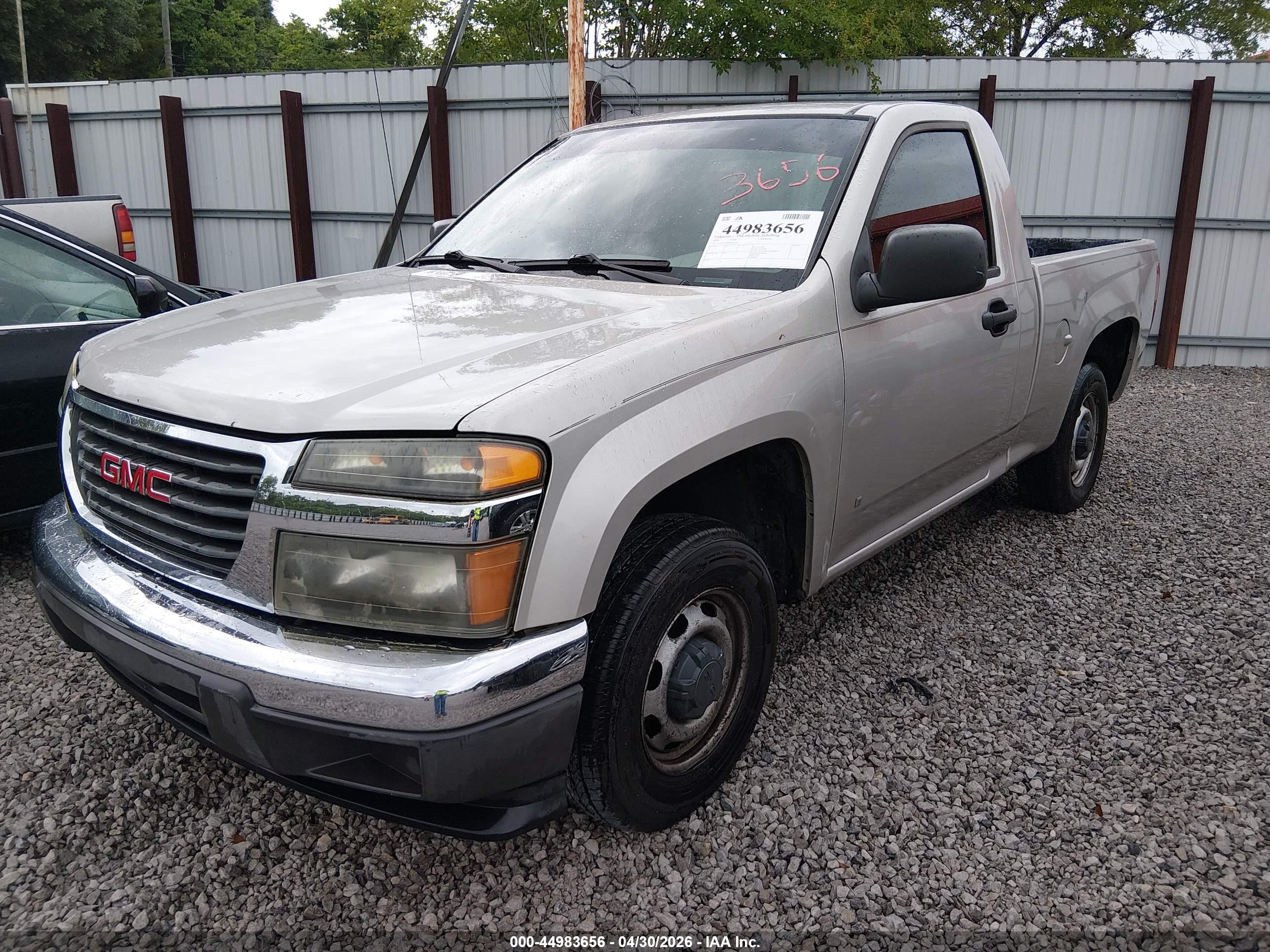 GMC CANYON image 2