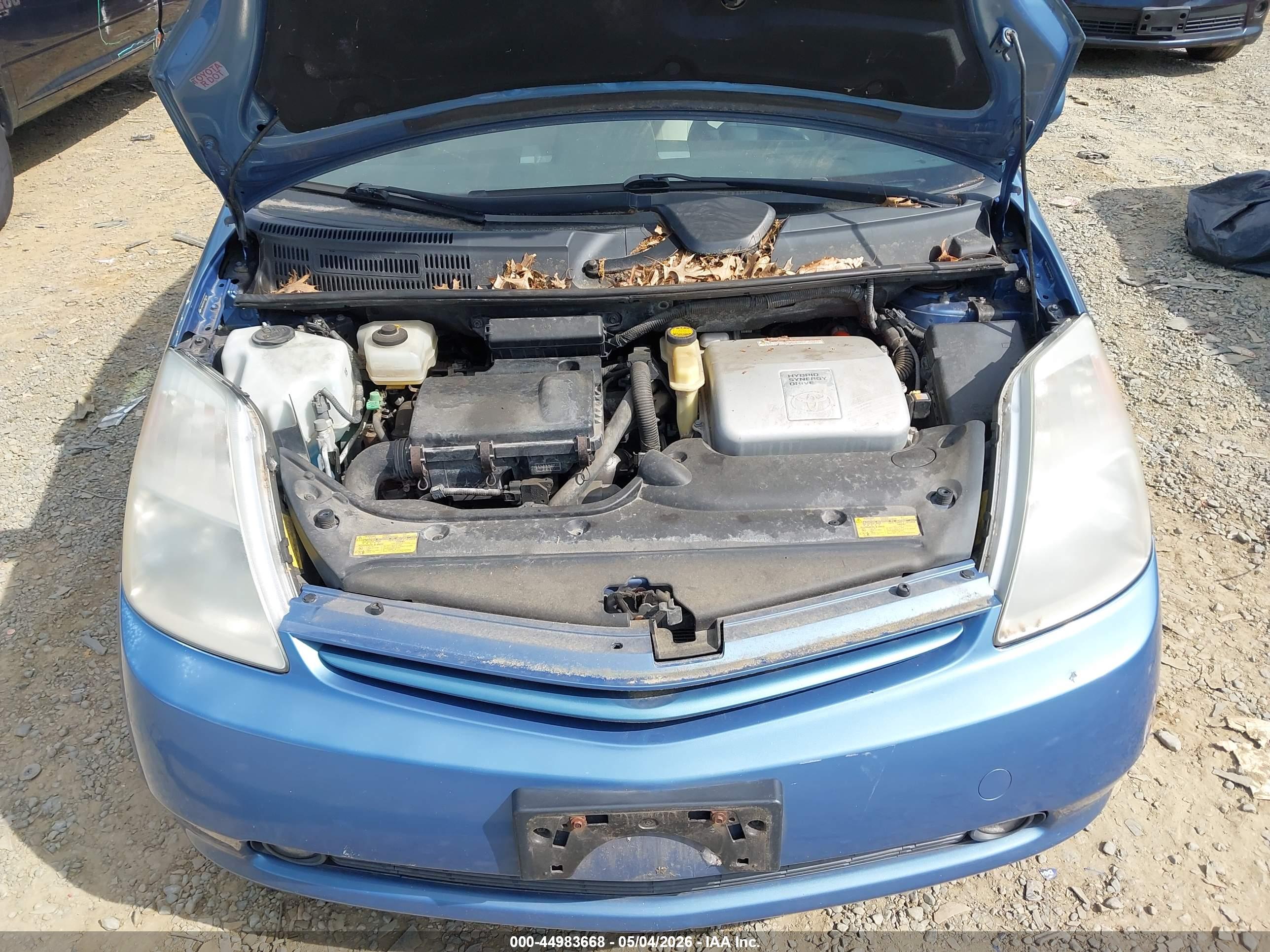 TOYOTA PRIUS image 10