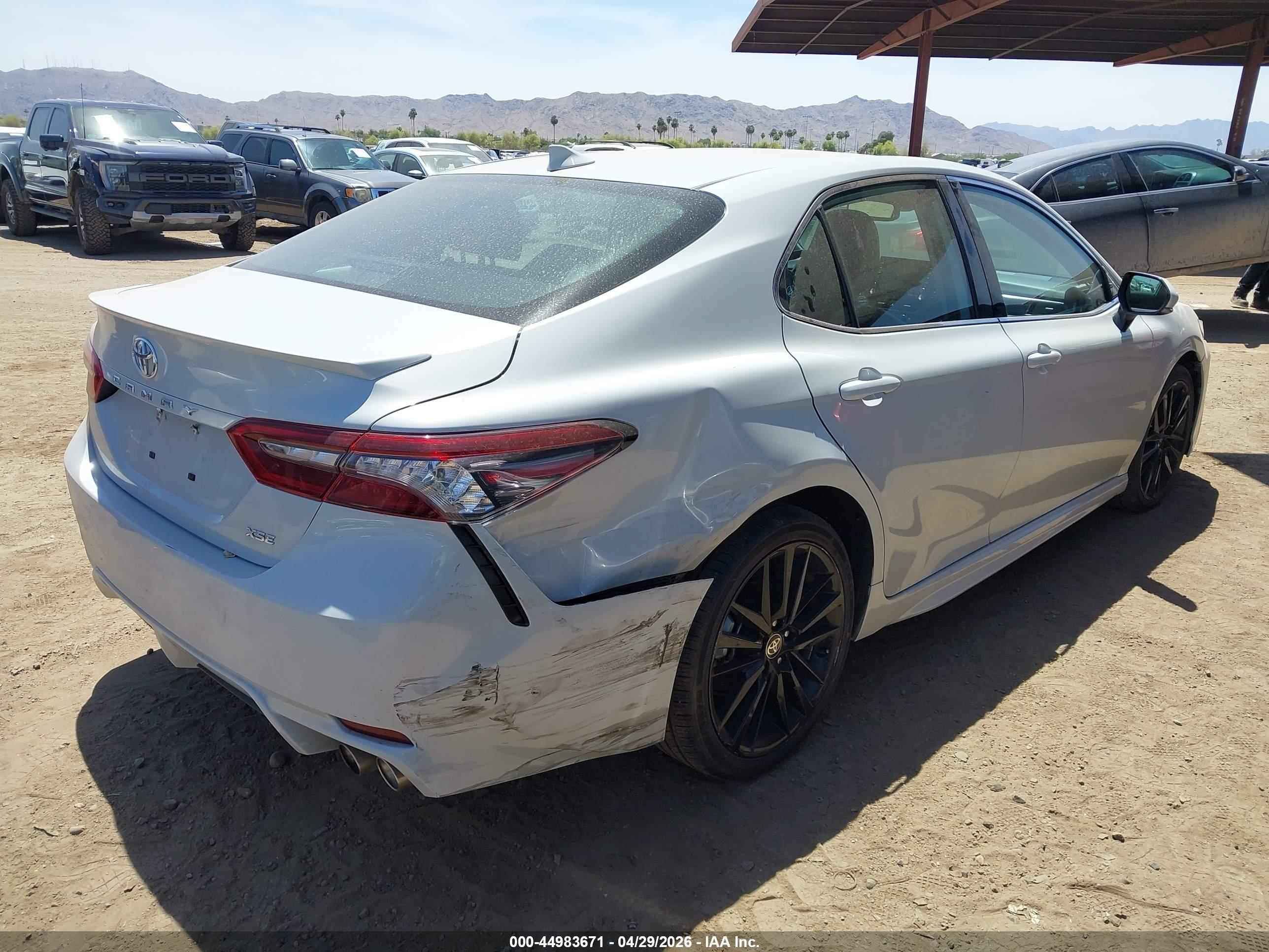 TOYOTA CAMRY image 6