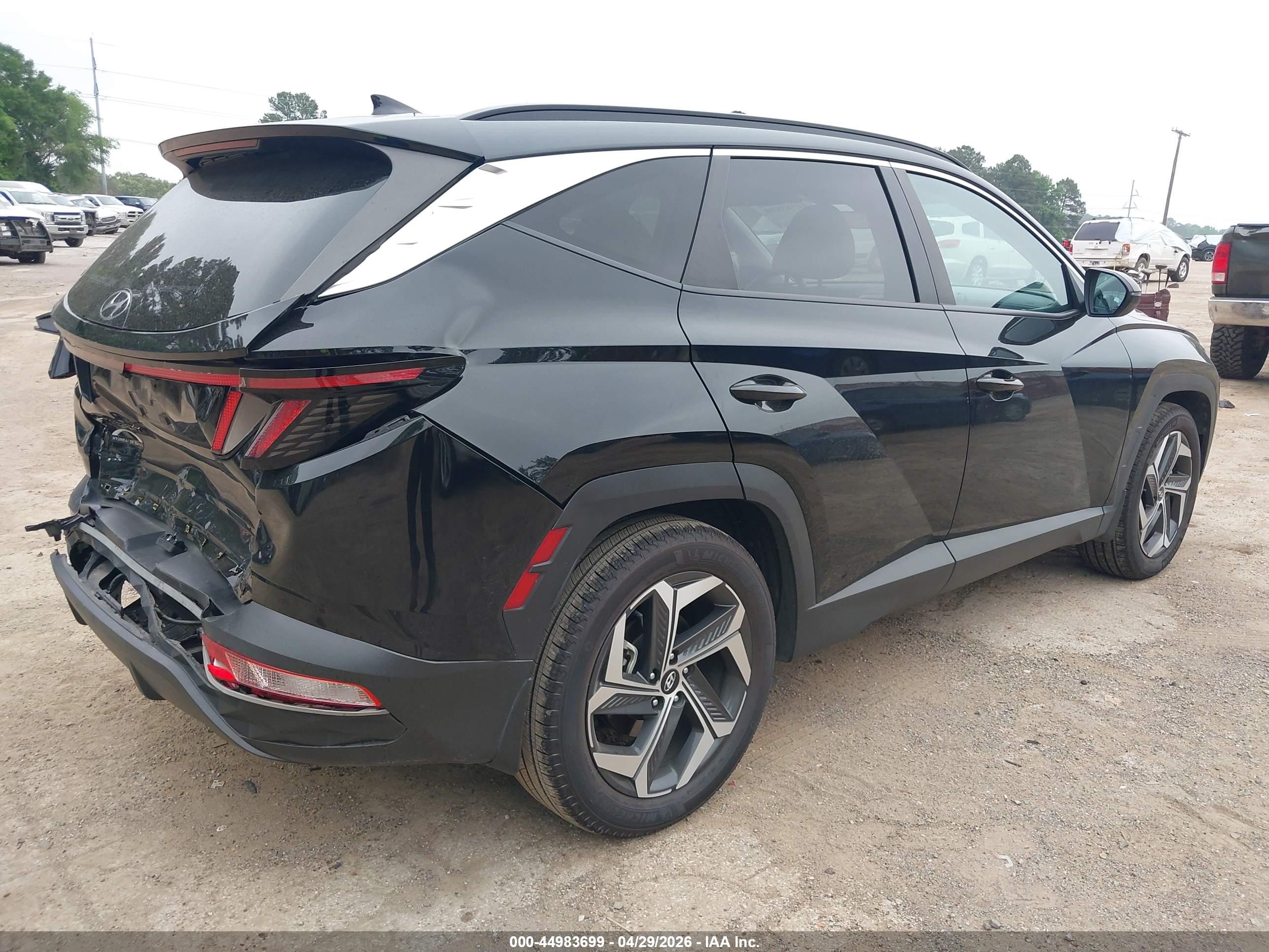 HYUNDAI TUCSON image 4
