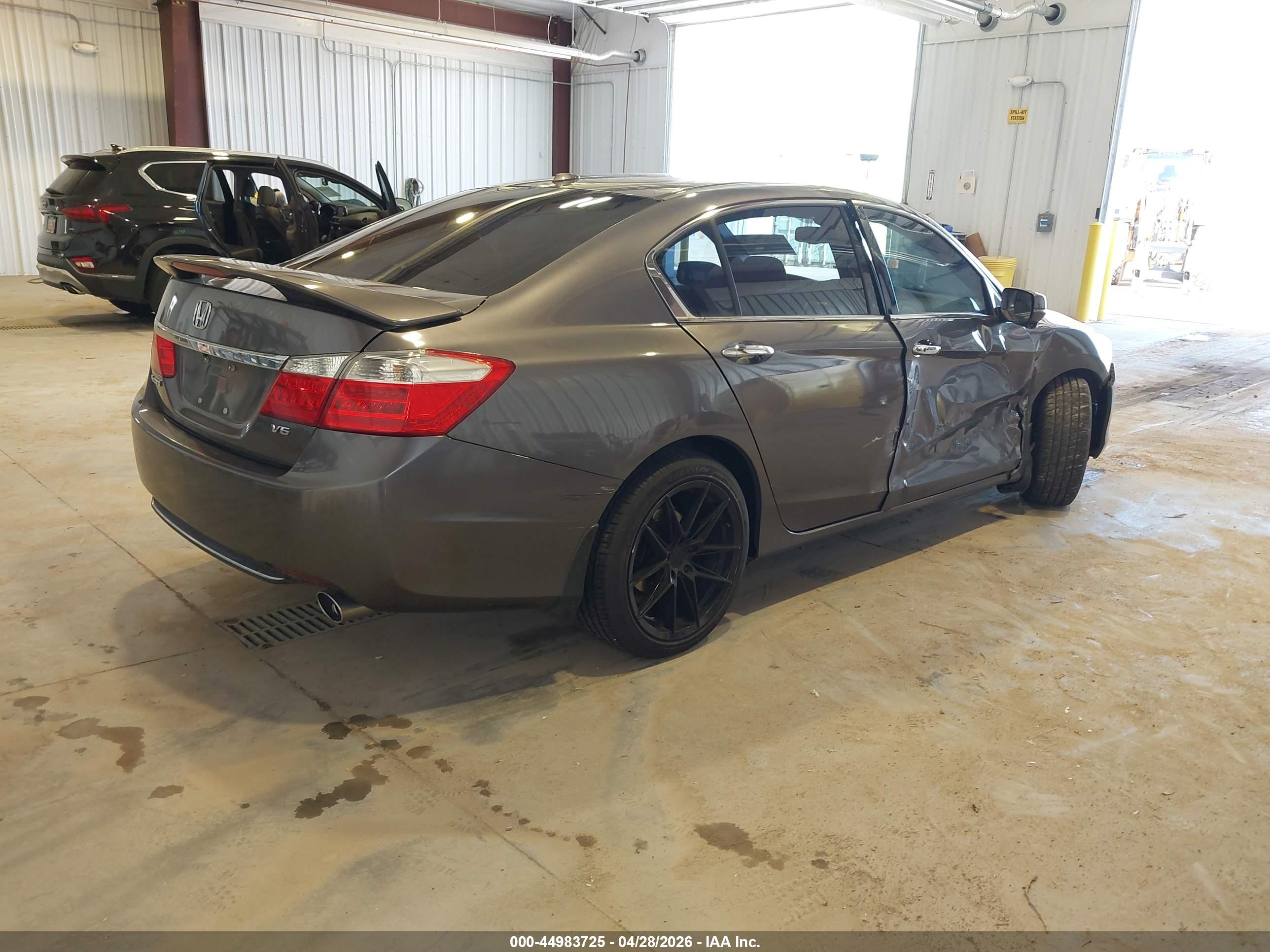 HONDA ACCORD image 4