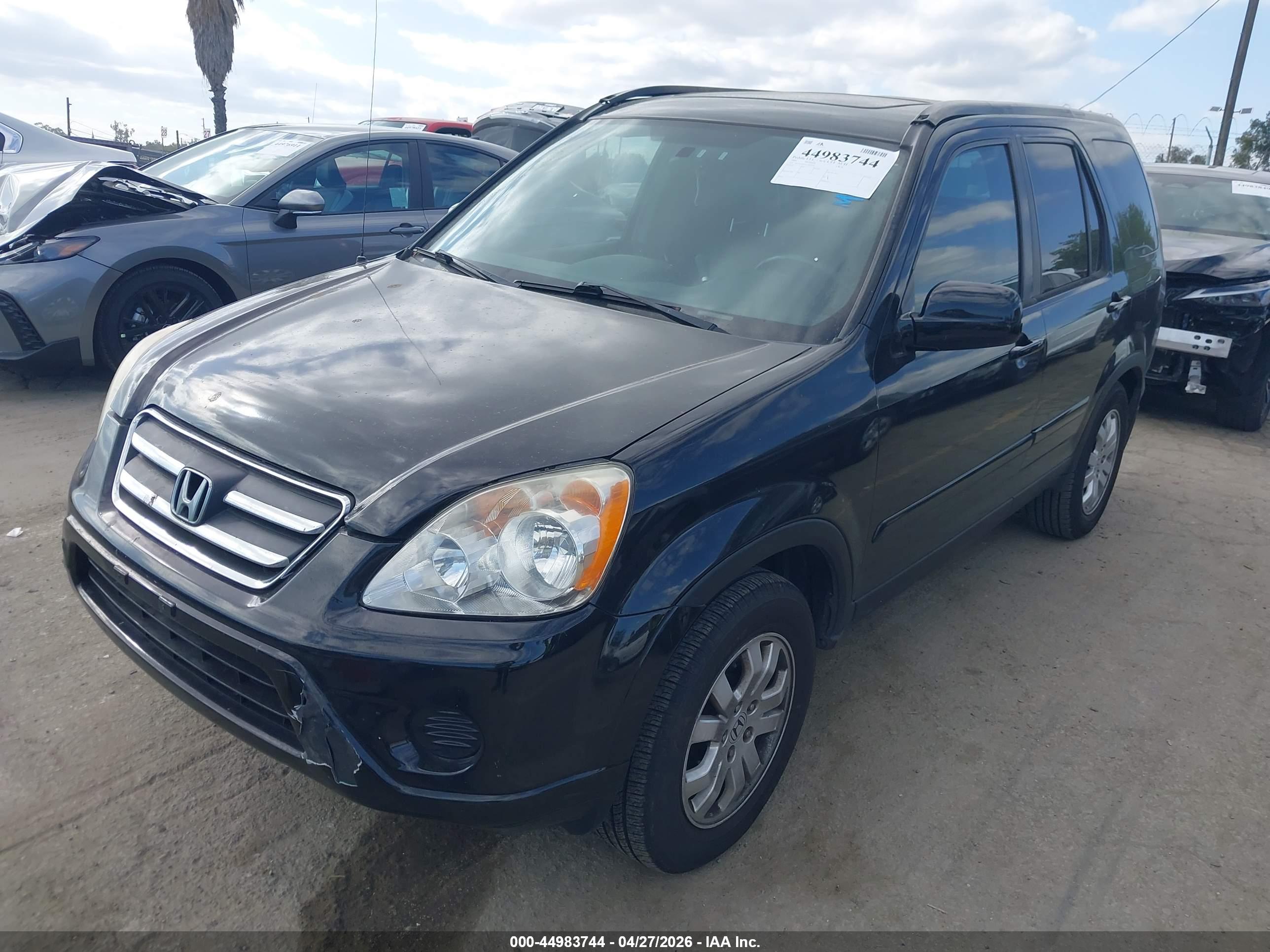 HONDA CR-V image 2
