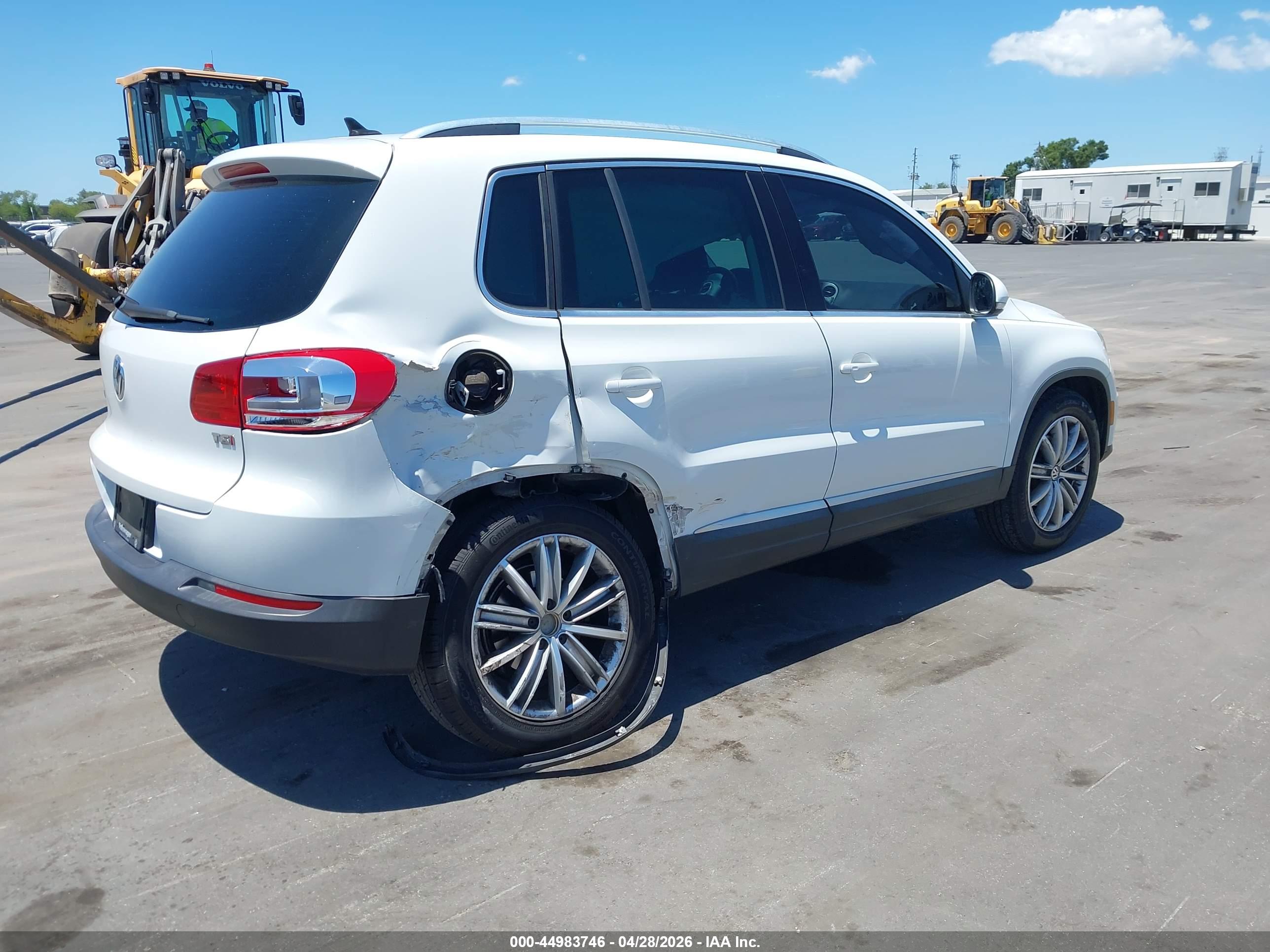 VOLKSWAGEN TIGUAN image 4