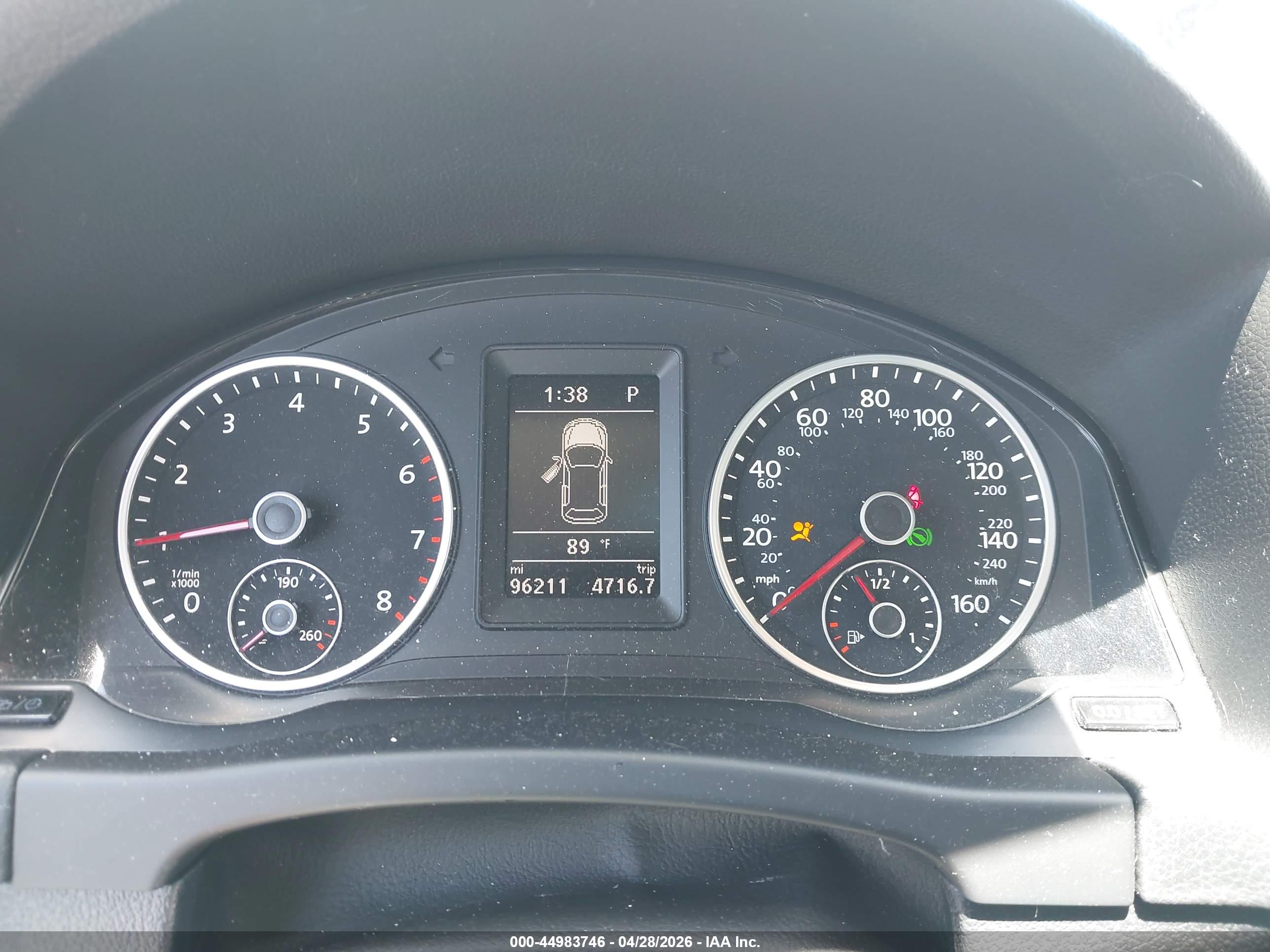 VOLKSWAGEN TIGUAN image 7