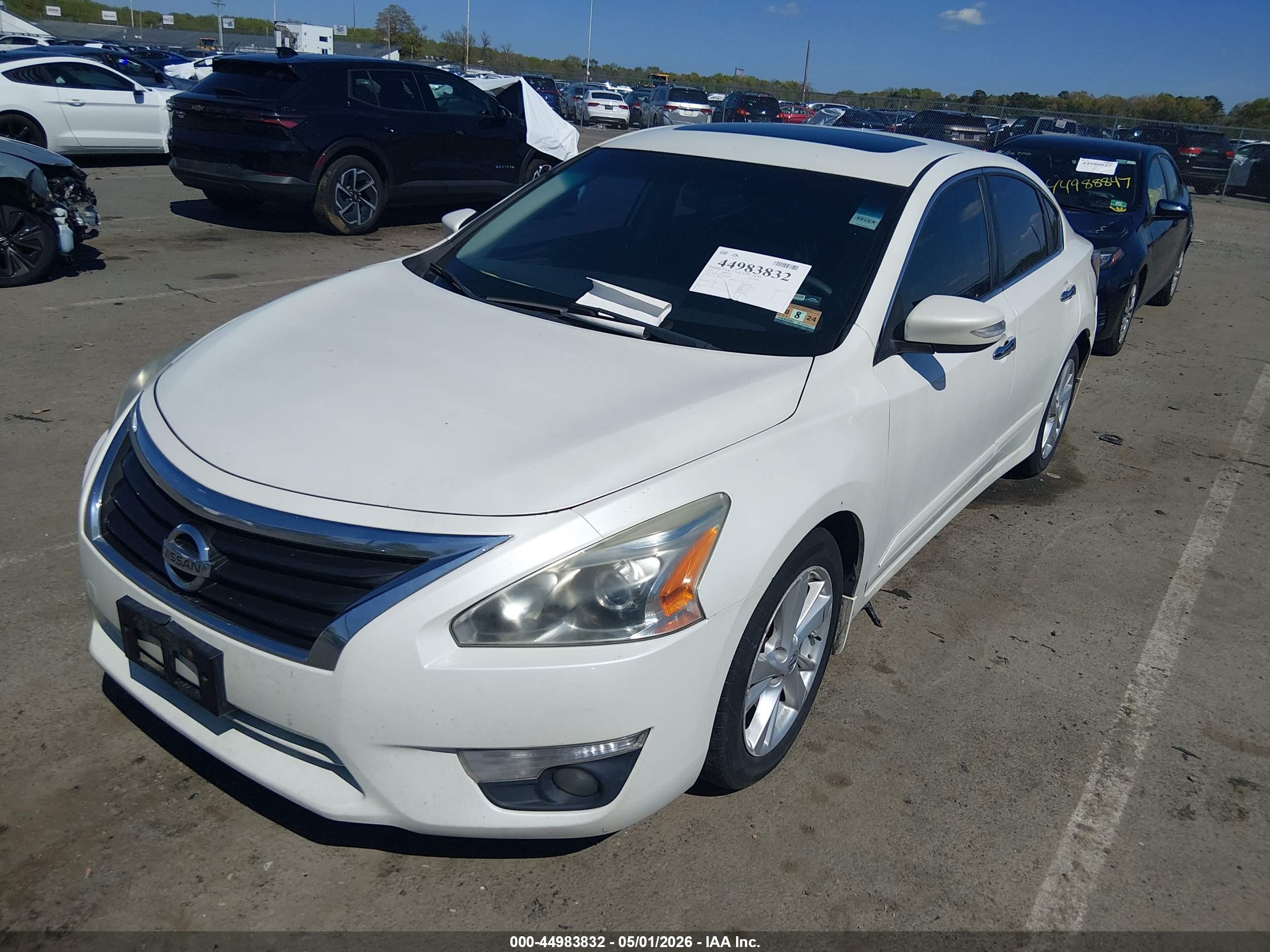 NISSAN ALTIMA image 2