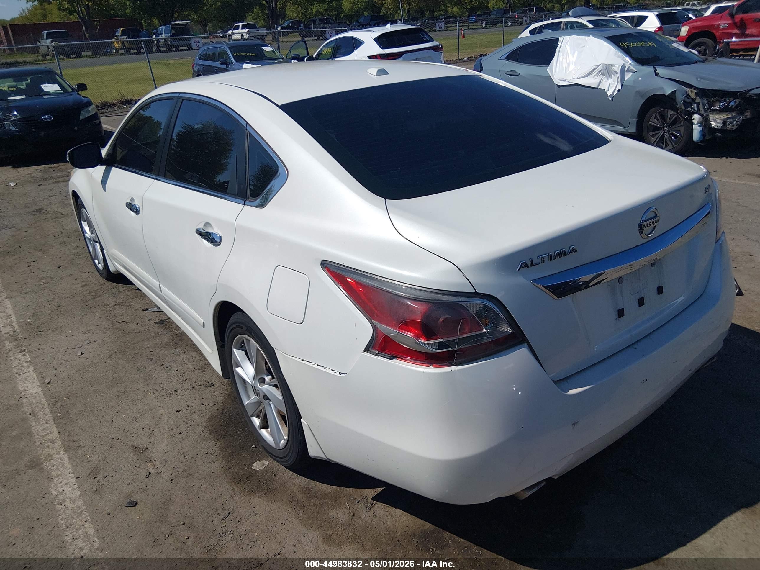 NISSAN ALTIMA image 3