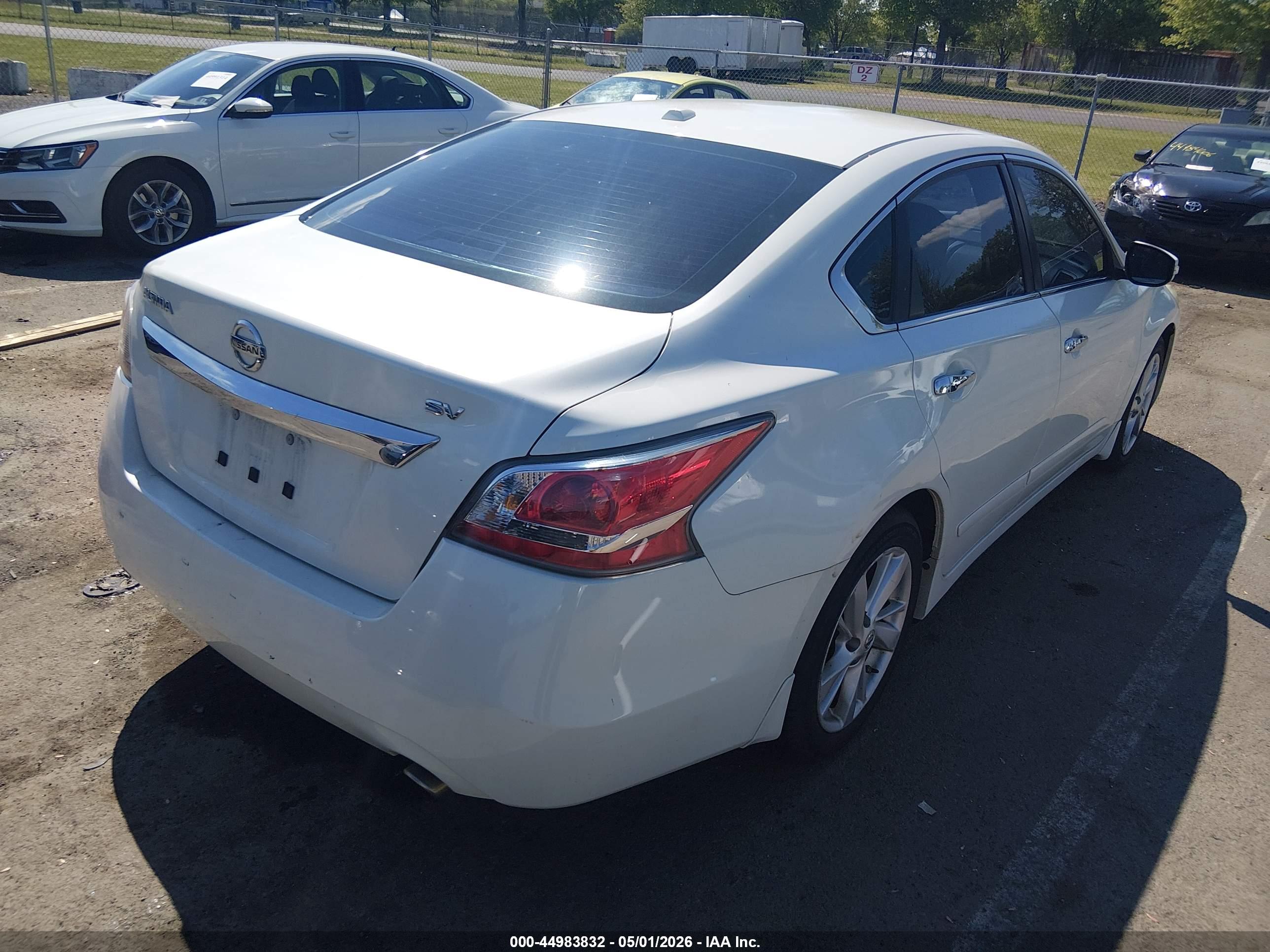 NISSAN ALTIMA image 4