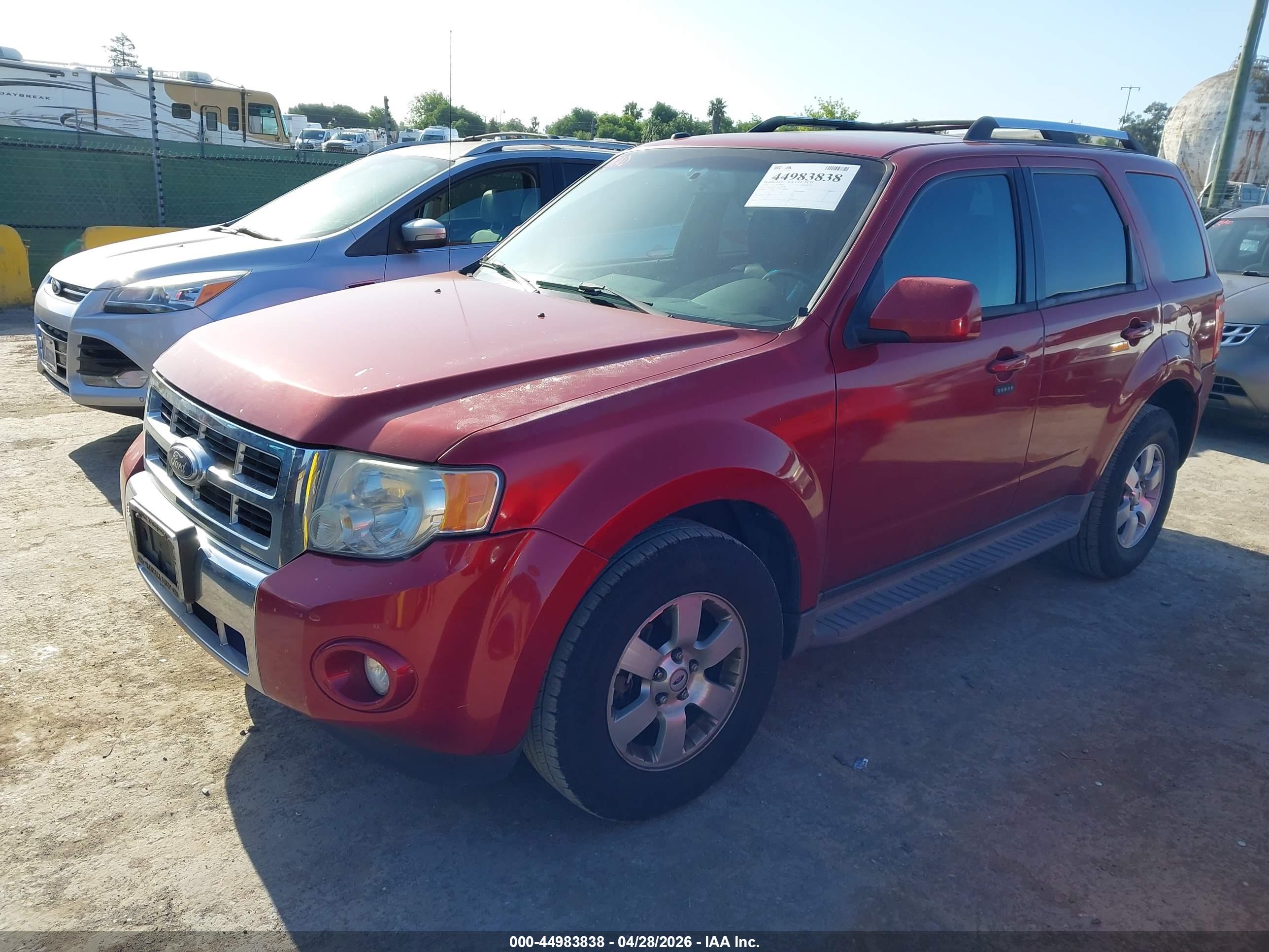 FORD ESCAPE image 2