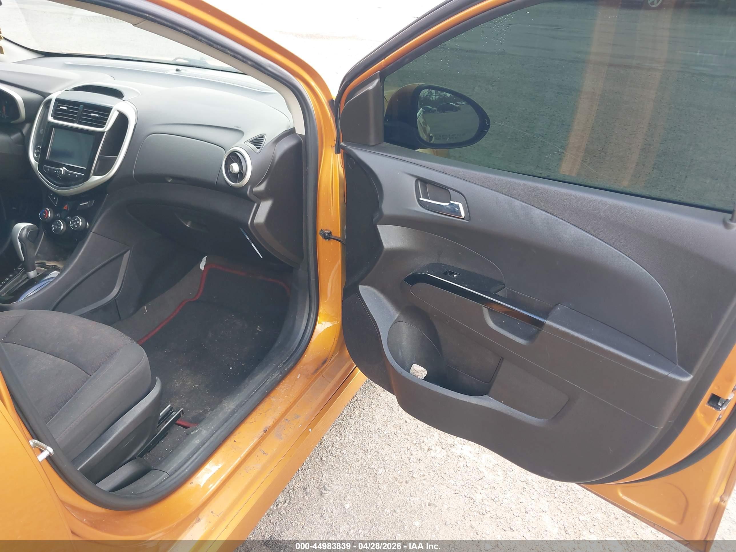 CHEVROLET SONIC image 5