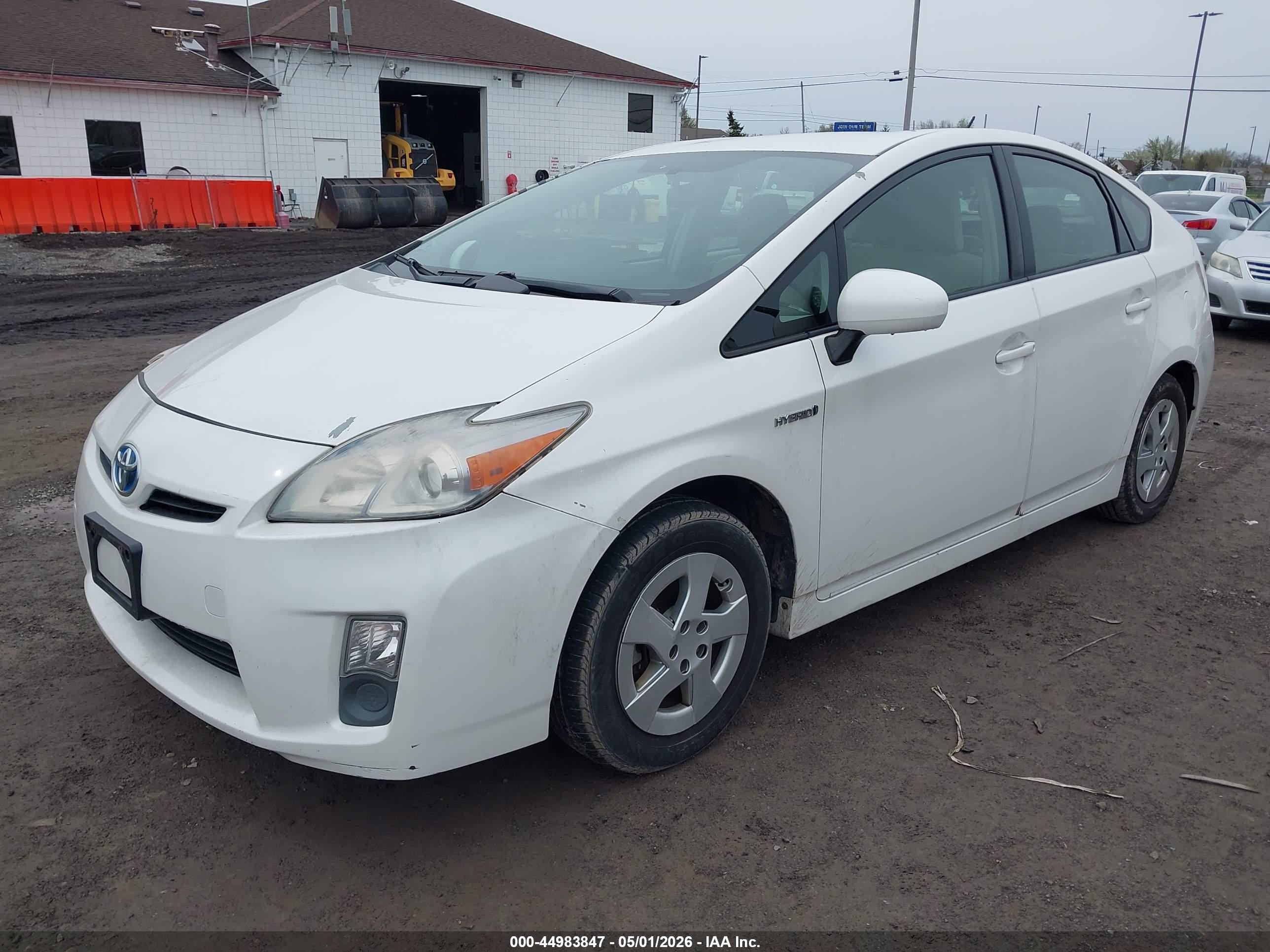 TOYOTA PRIUS image 2