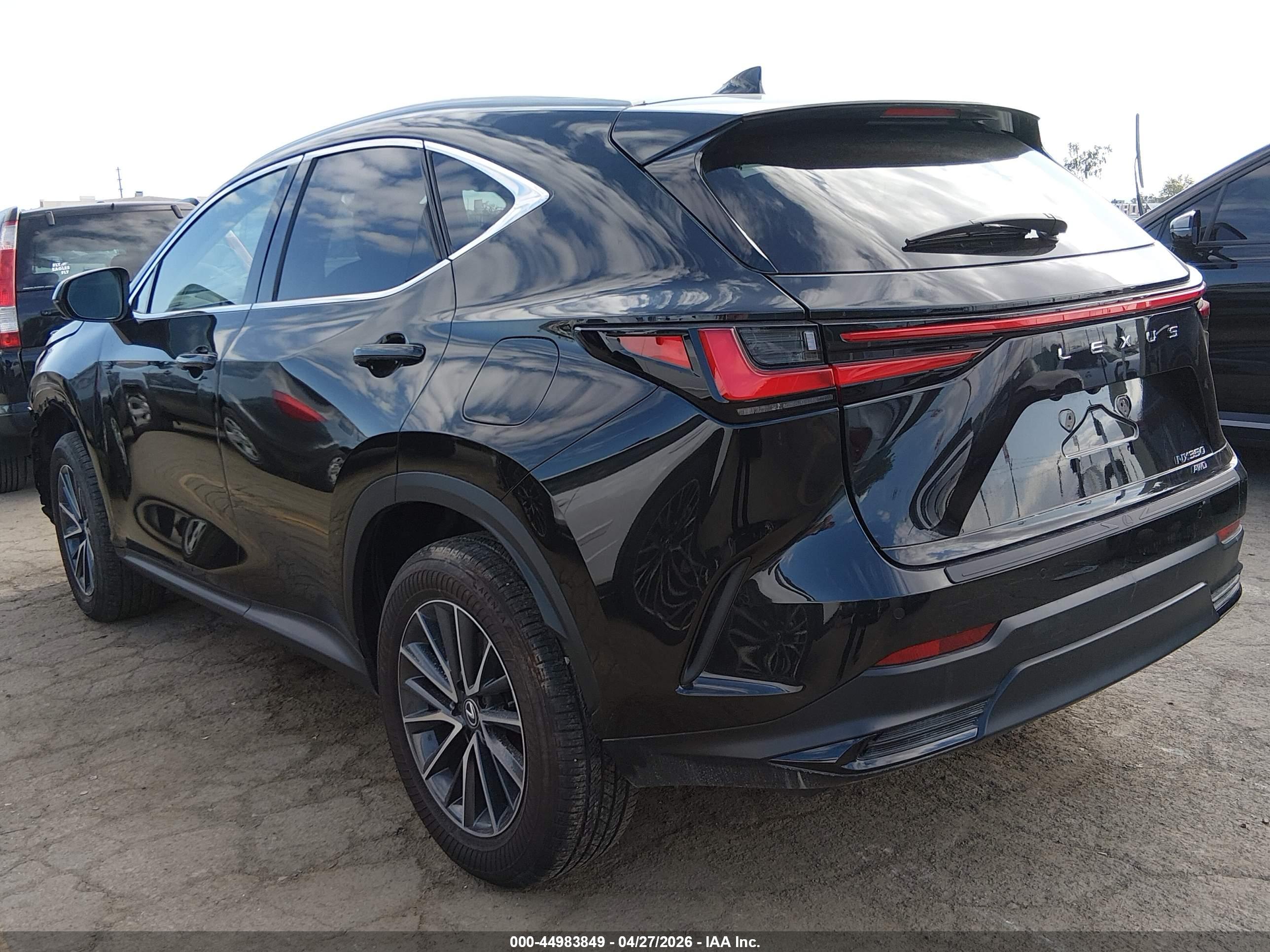 LEXUS NX image 3