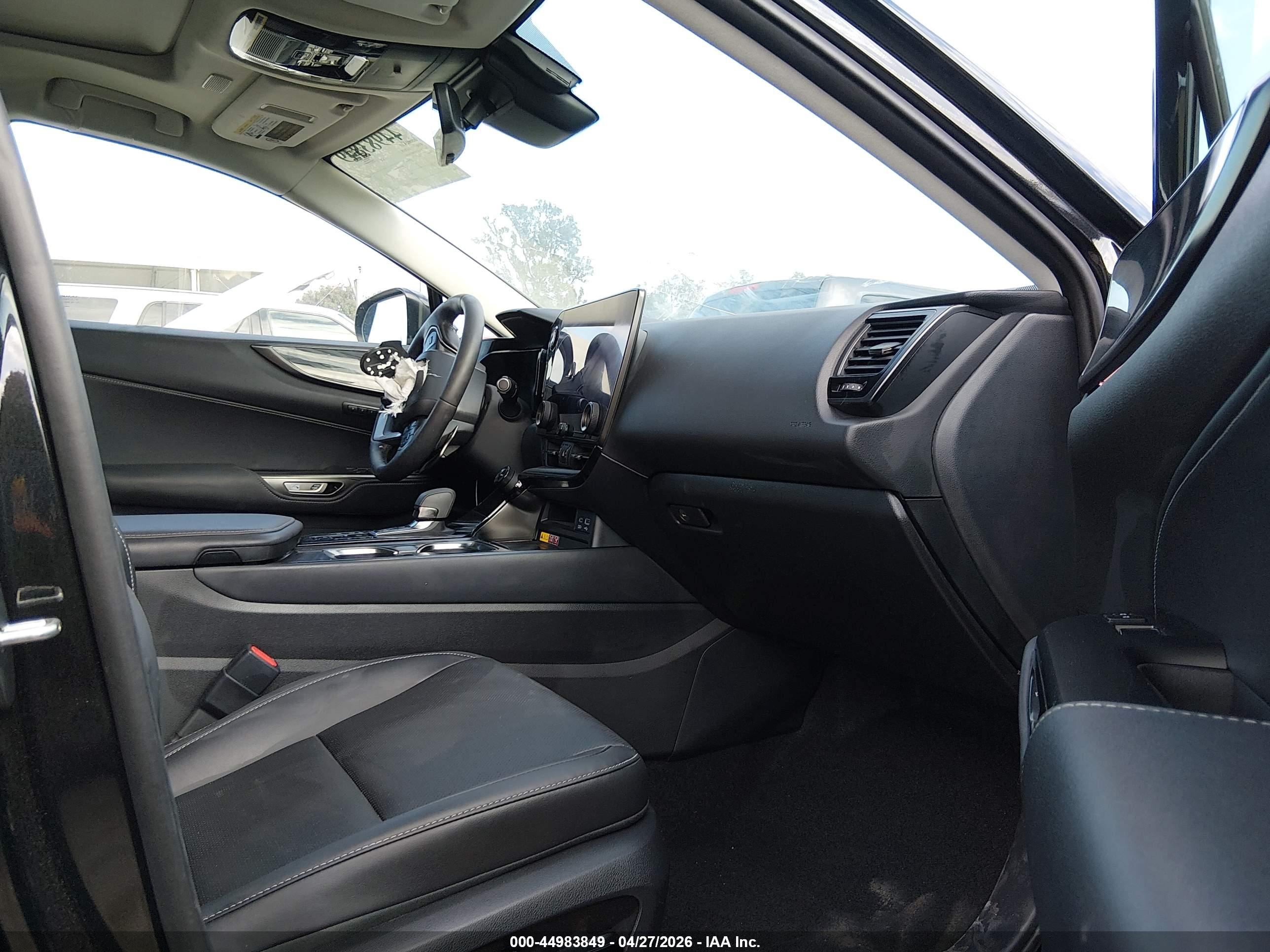 LEXUS NX image 5