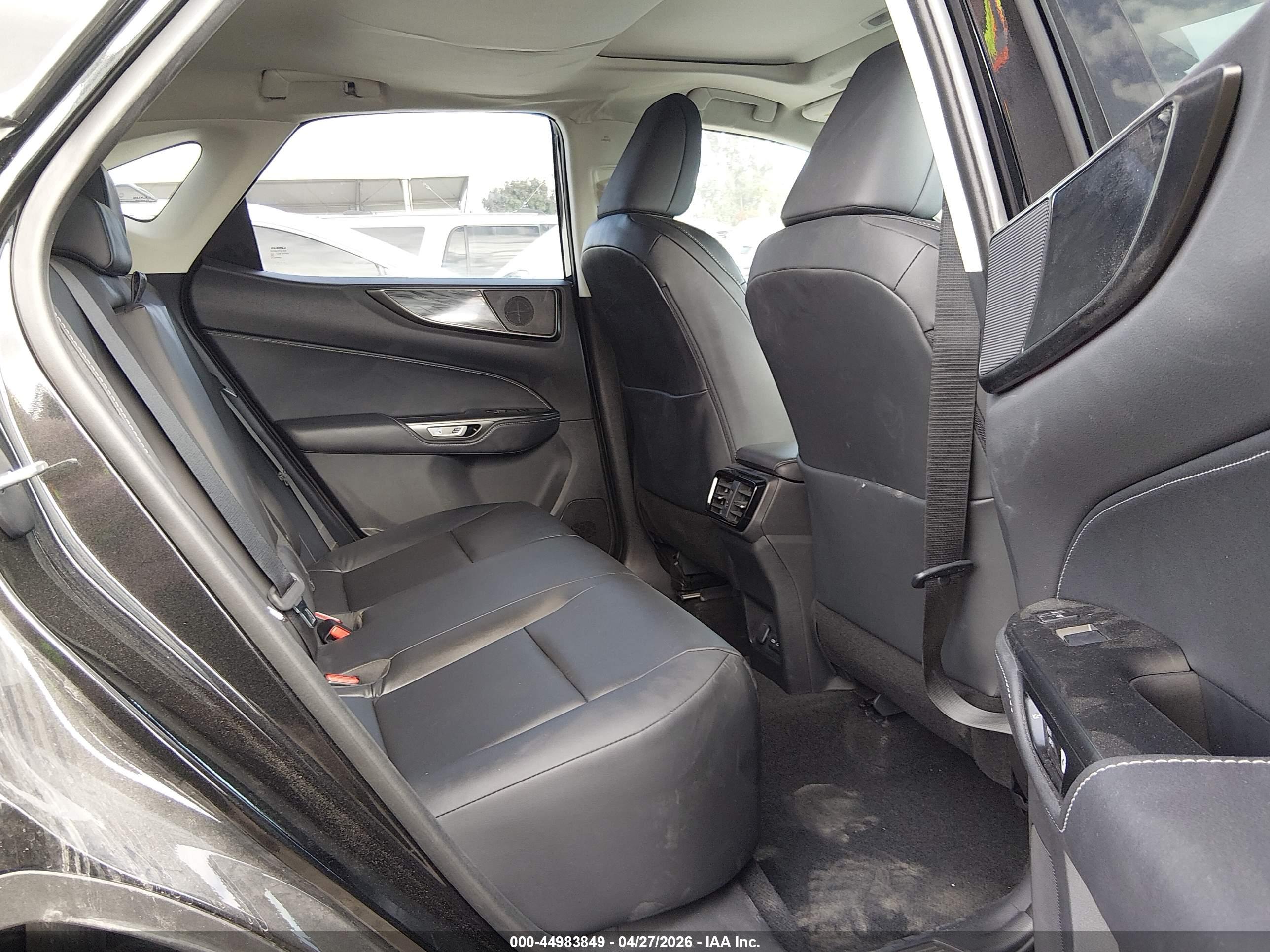 LEXUS NX image 8