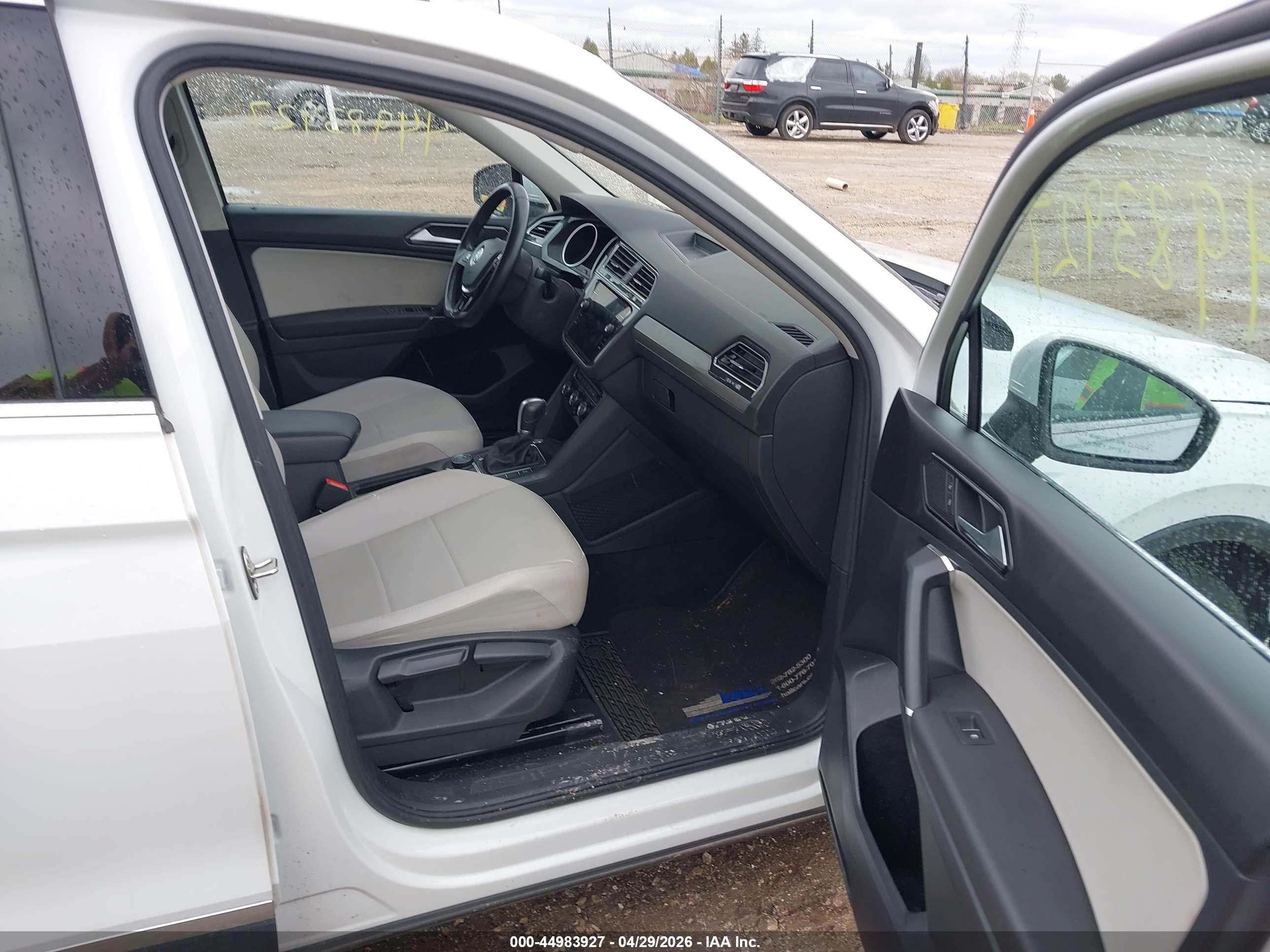 VOLKSWAGEN TIGUAN image 5