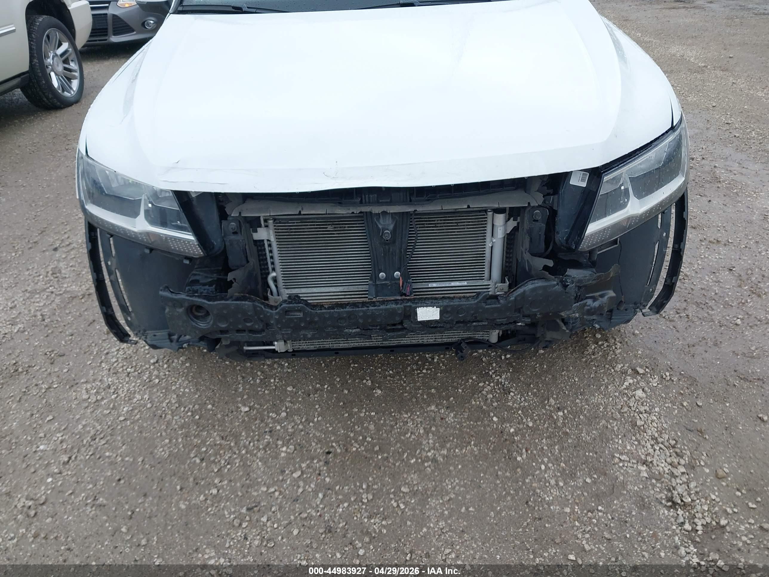 VOLKSWAGEN TIGUAN image 6