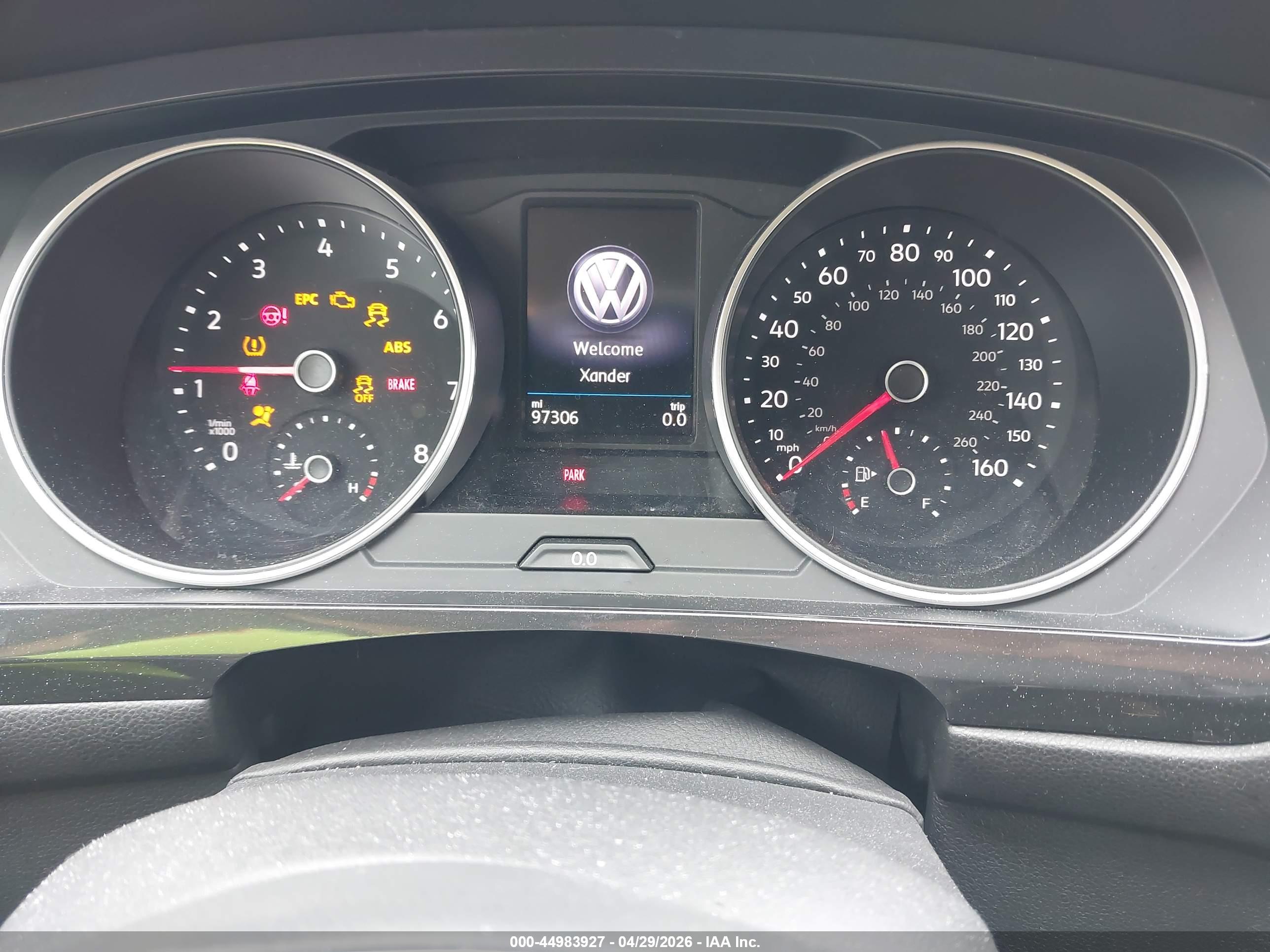 VOLKSWAGEN TIGUAN image 7