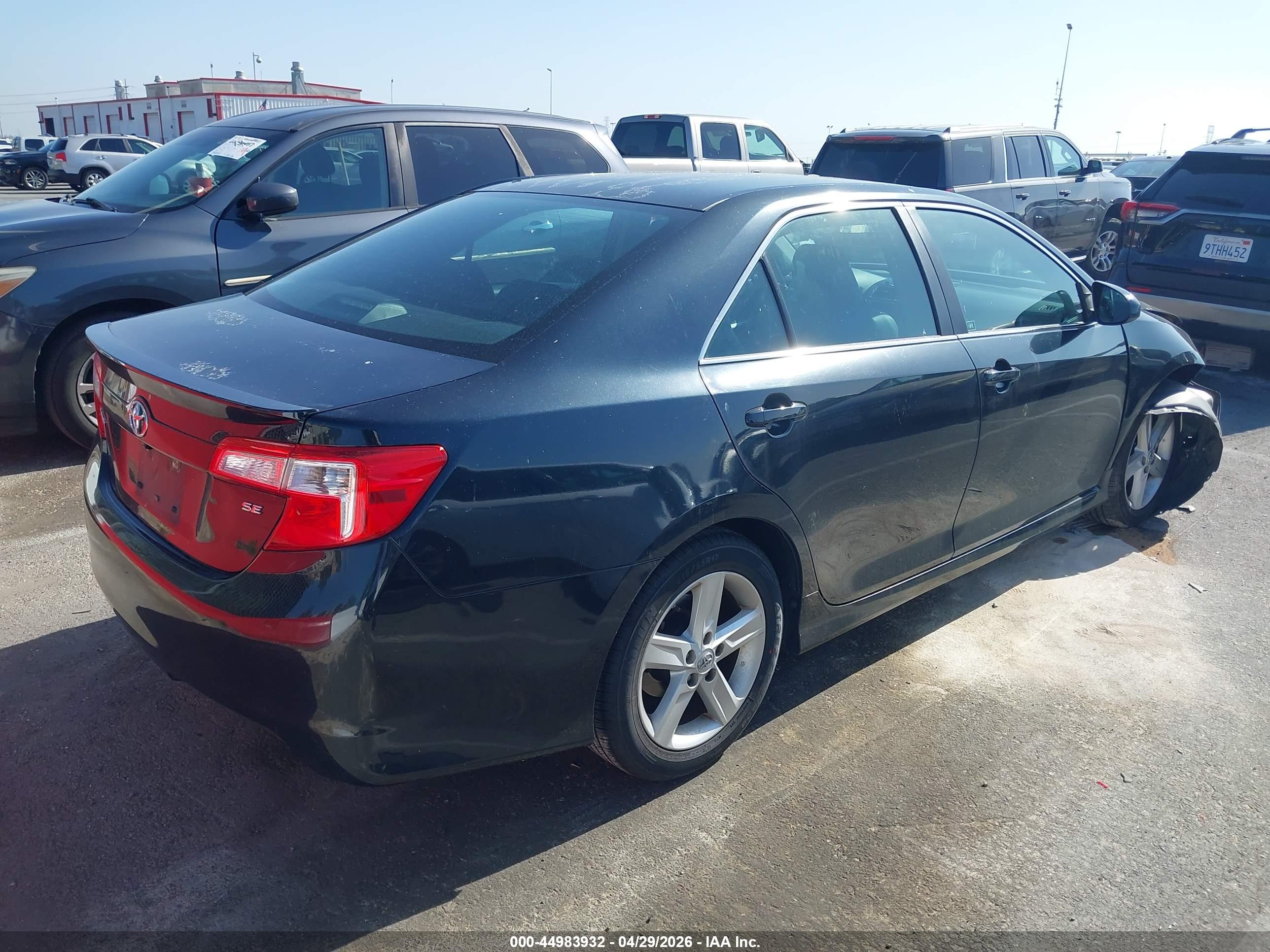 TOYOTA CAMRY image 4