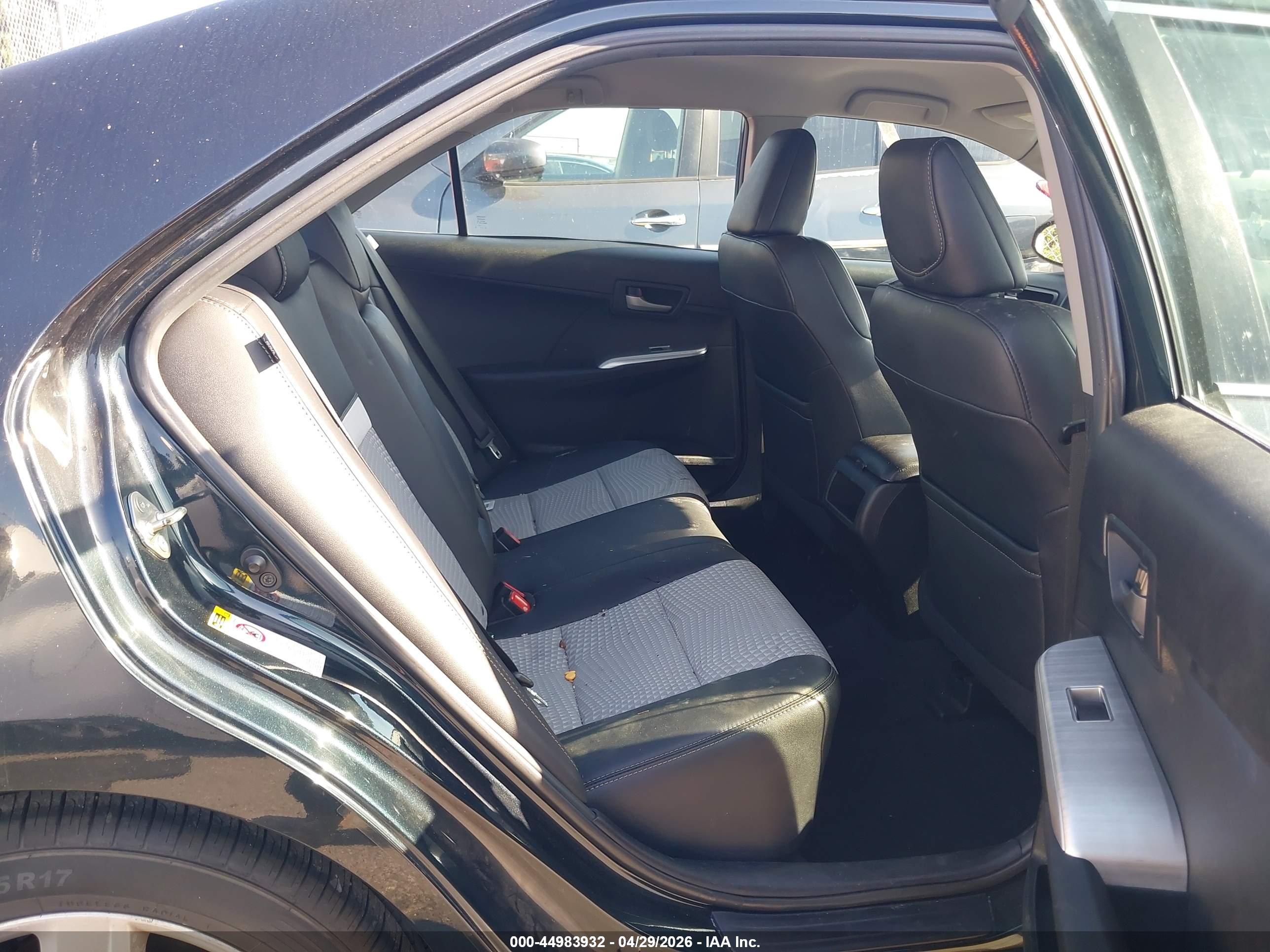 TOYOTA CAMRY image 8