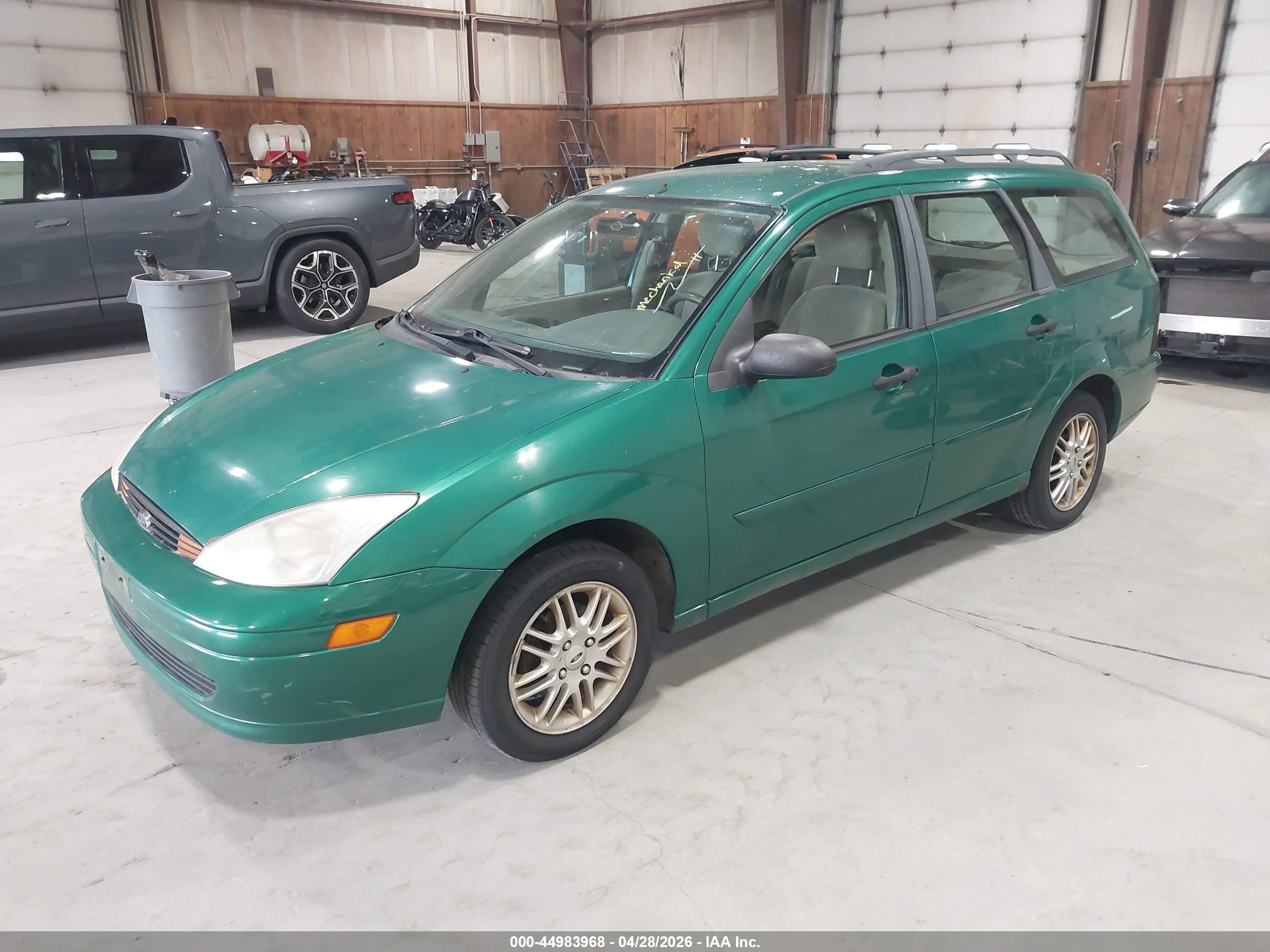 FORD FOCUS image 2