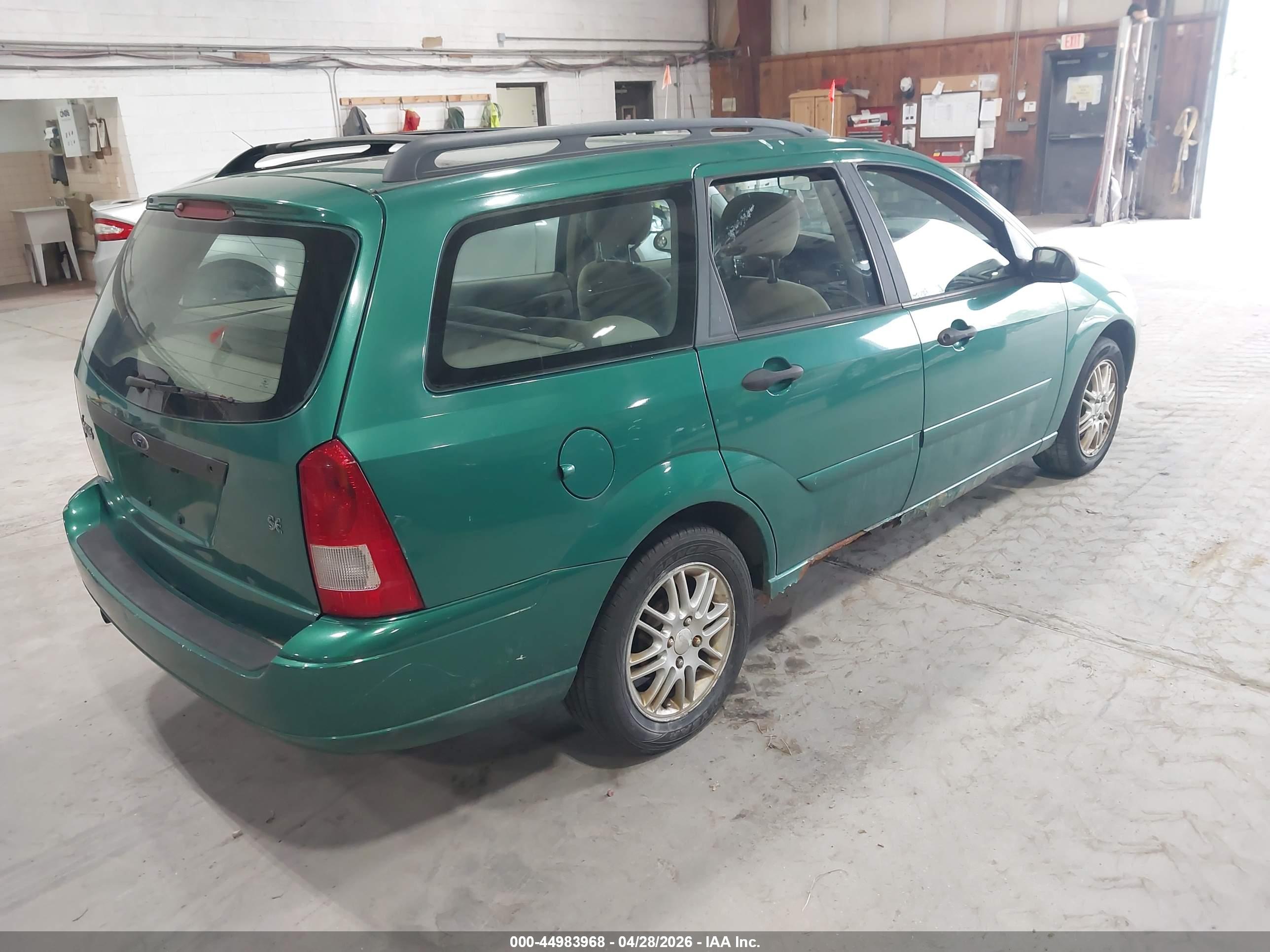 FORD FOCUS image 4