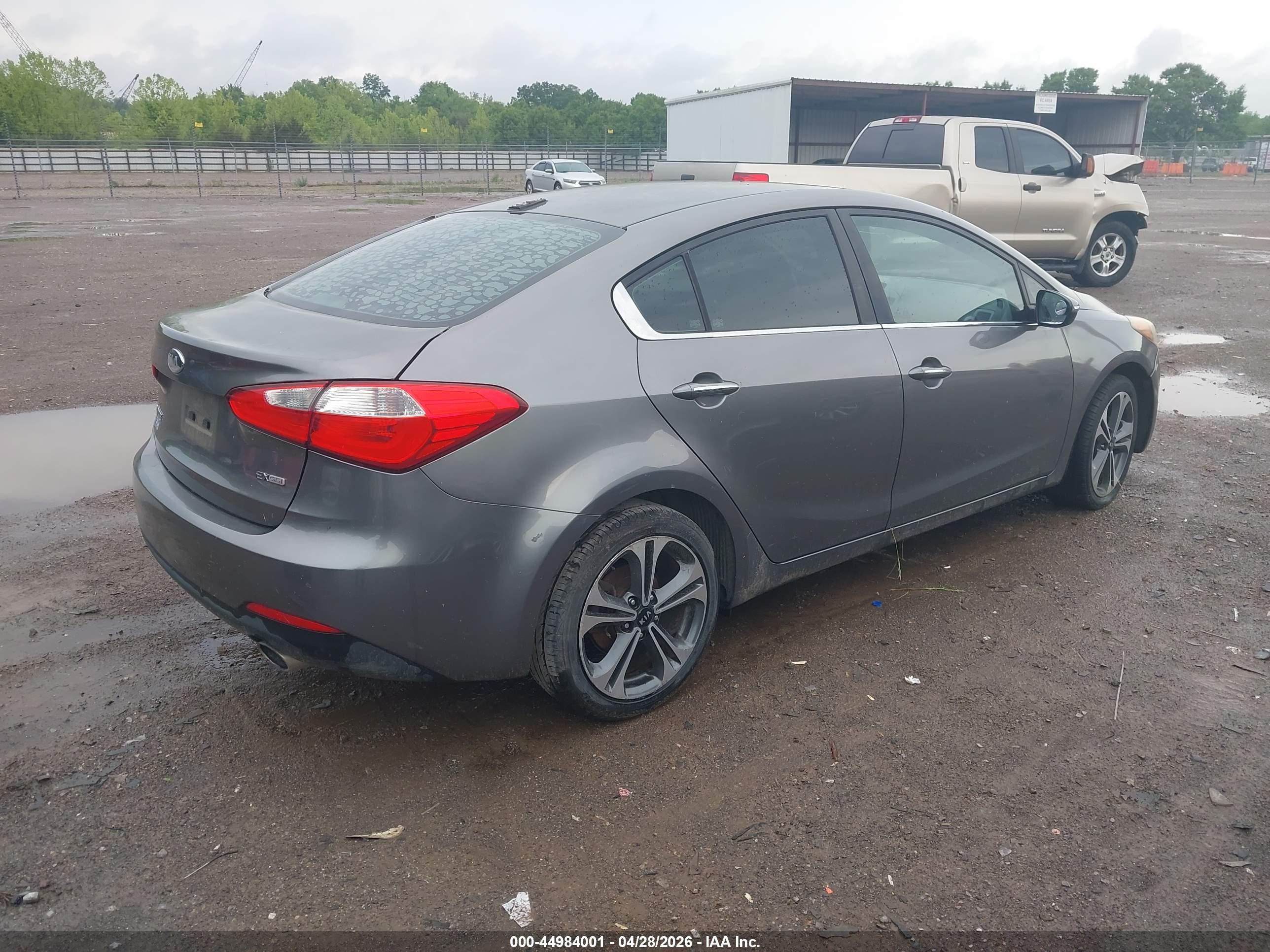 KIA FORTE image 4