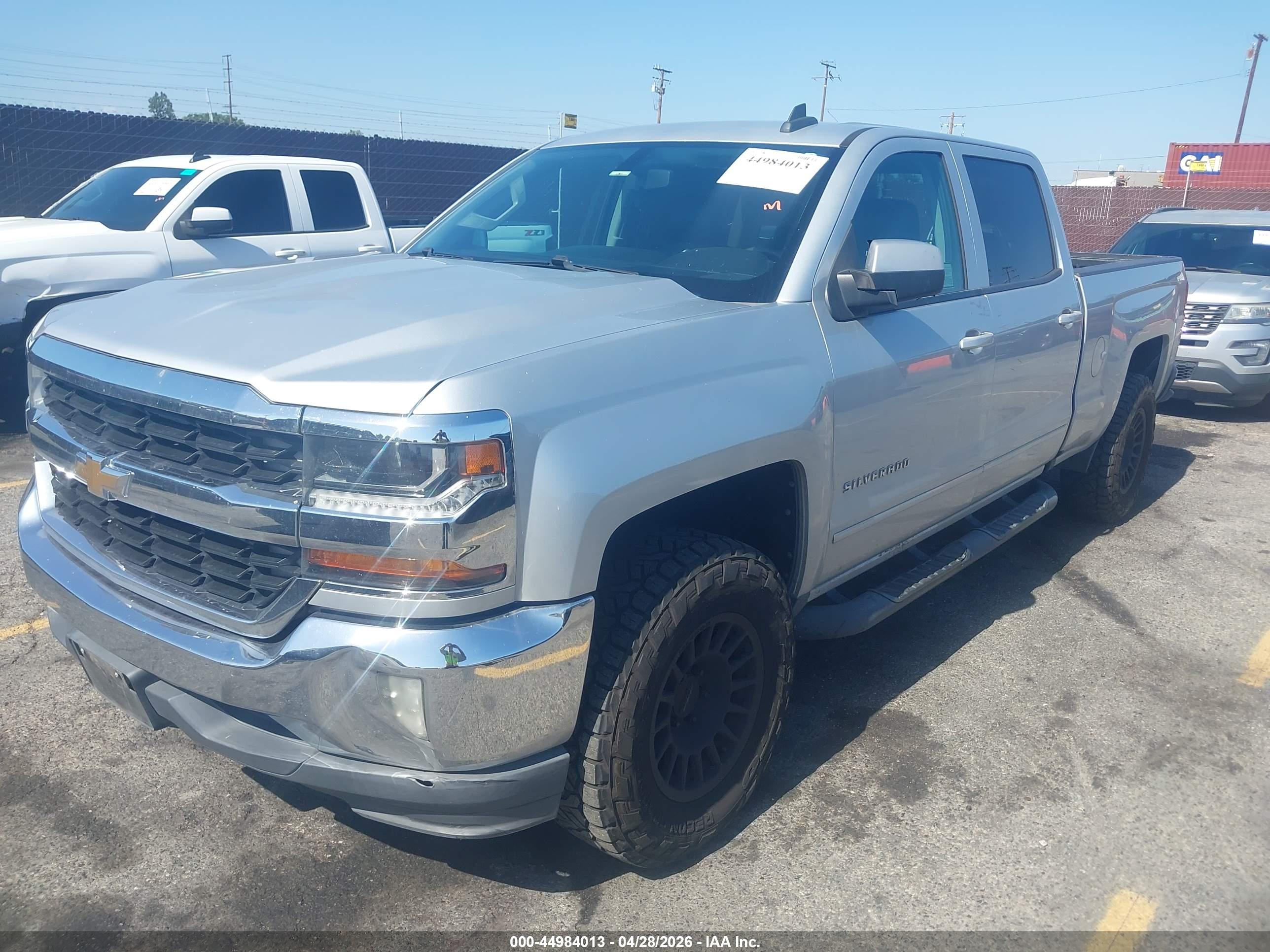 CHEVROLET SILVERADO image 2