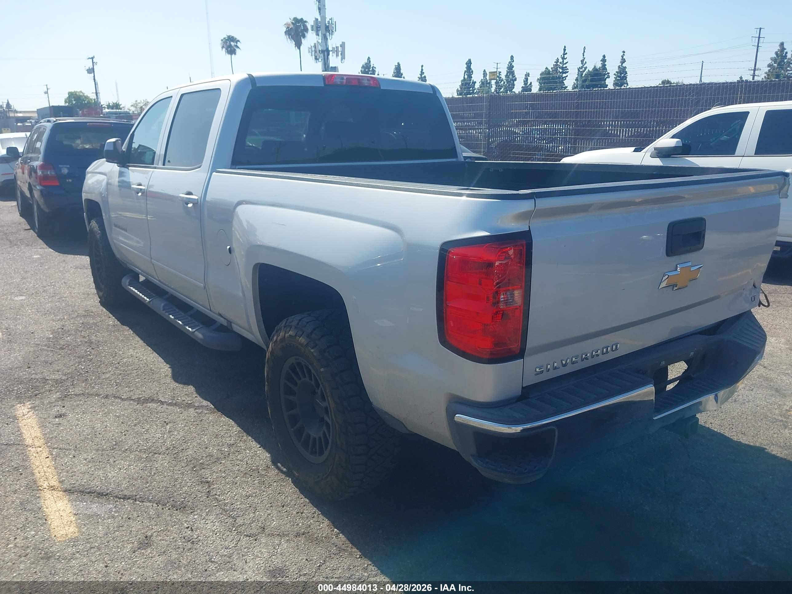 CHEVROLET SILVERADO image 3