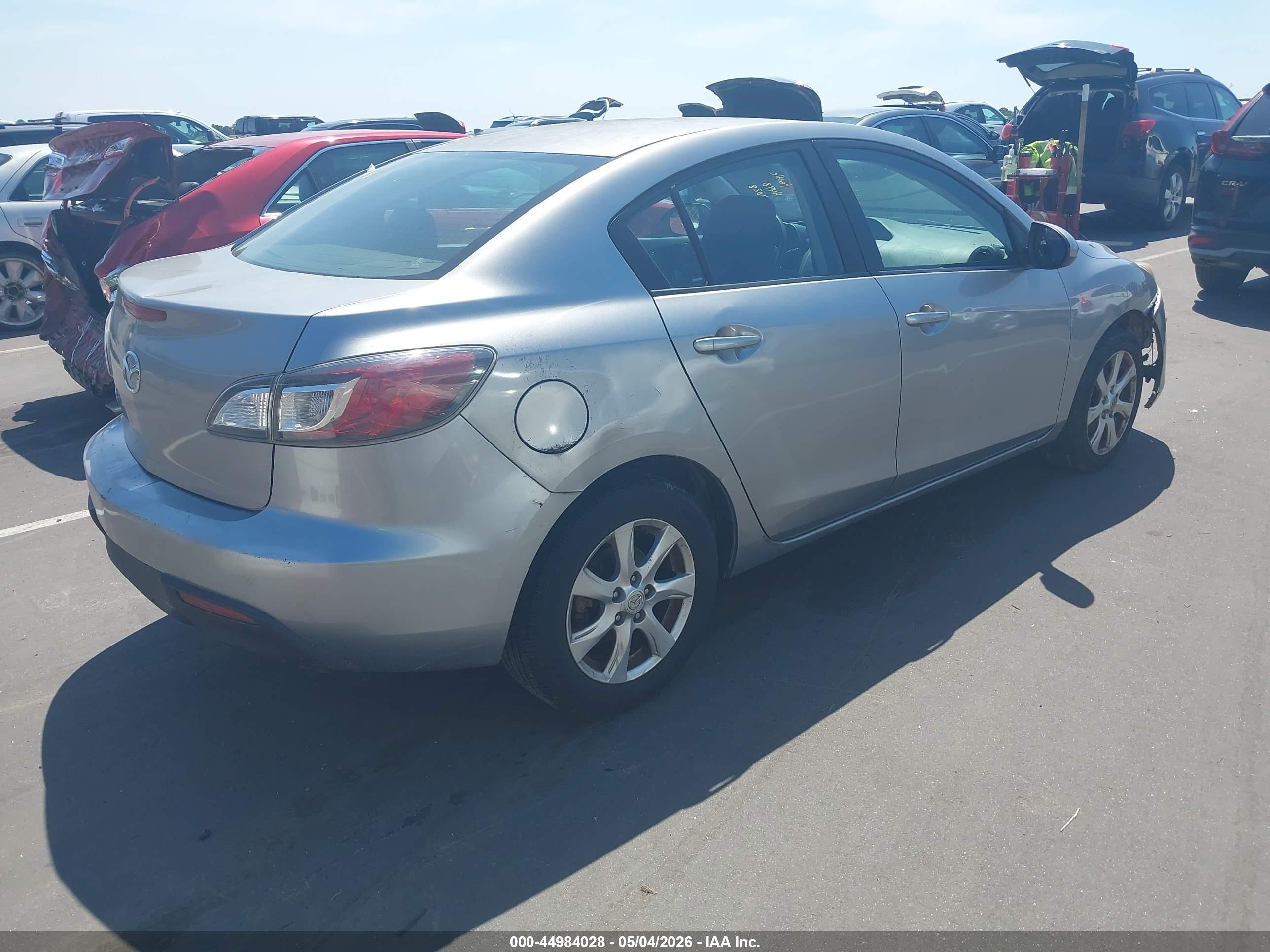 MAZDA MAZDA3 image 4