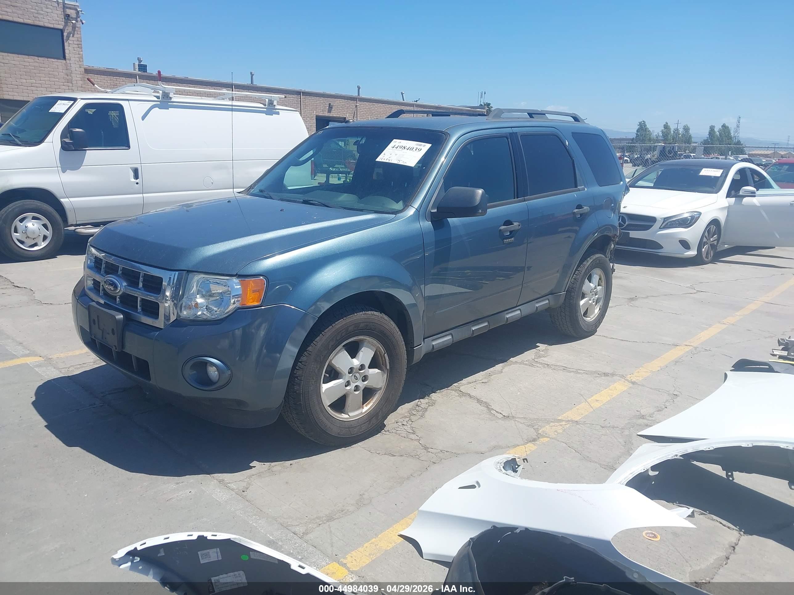 FORD ESCAPE image 2