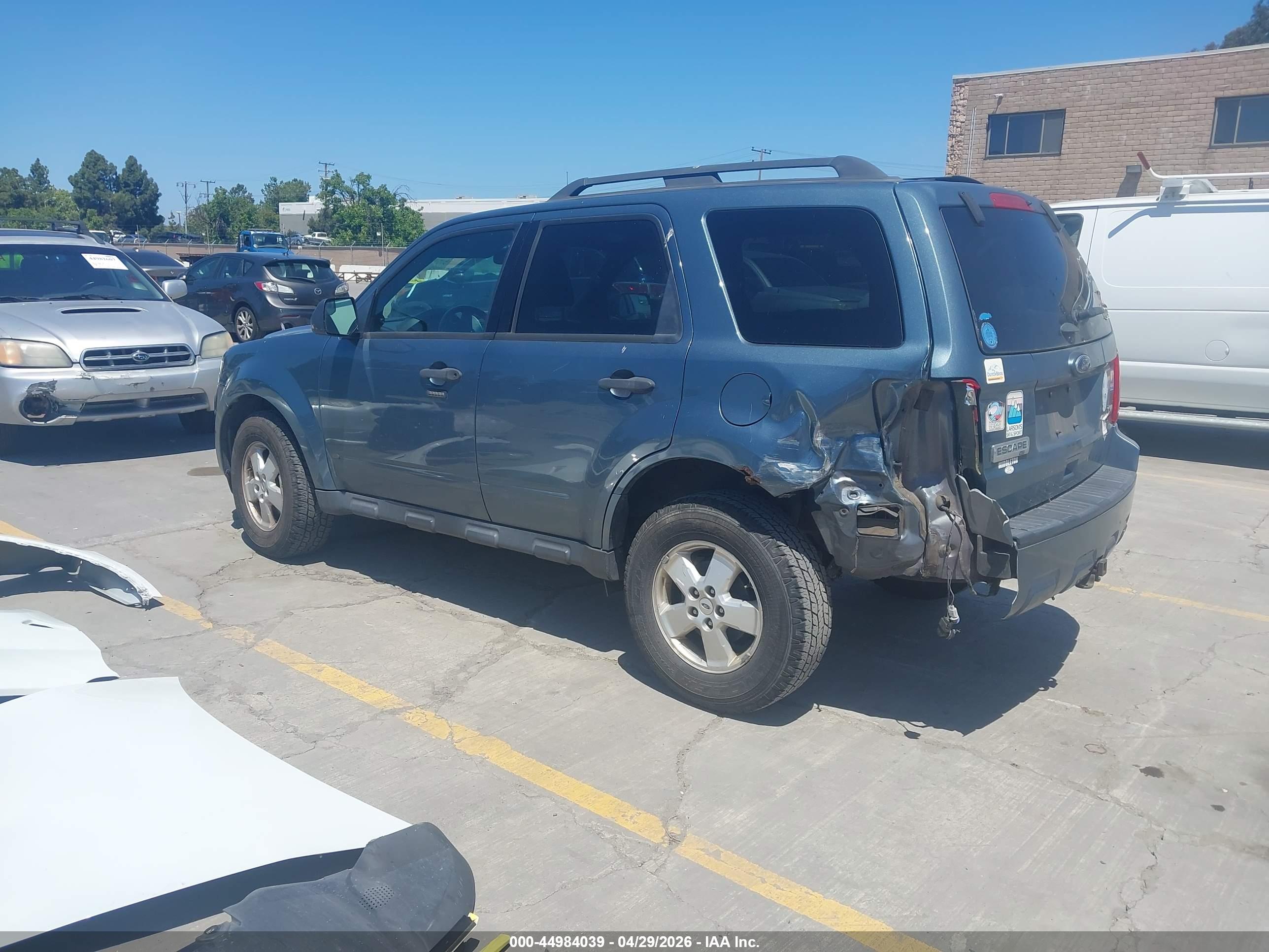 FORD ESCAPE image 3