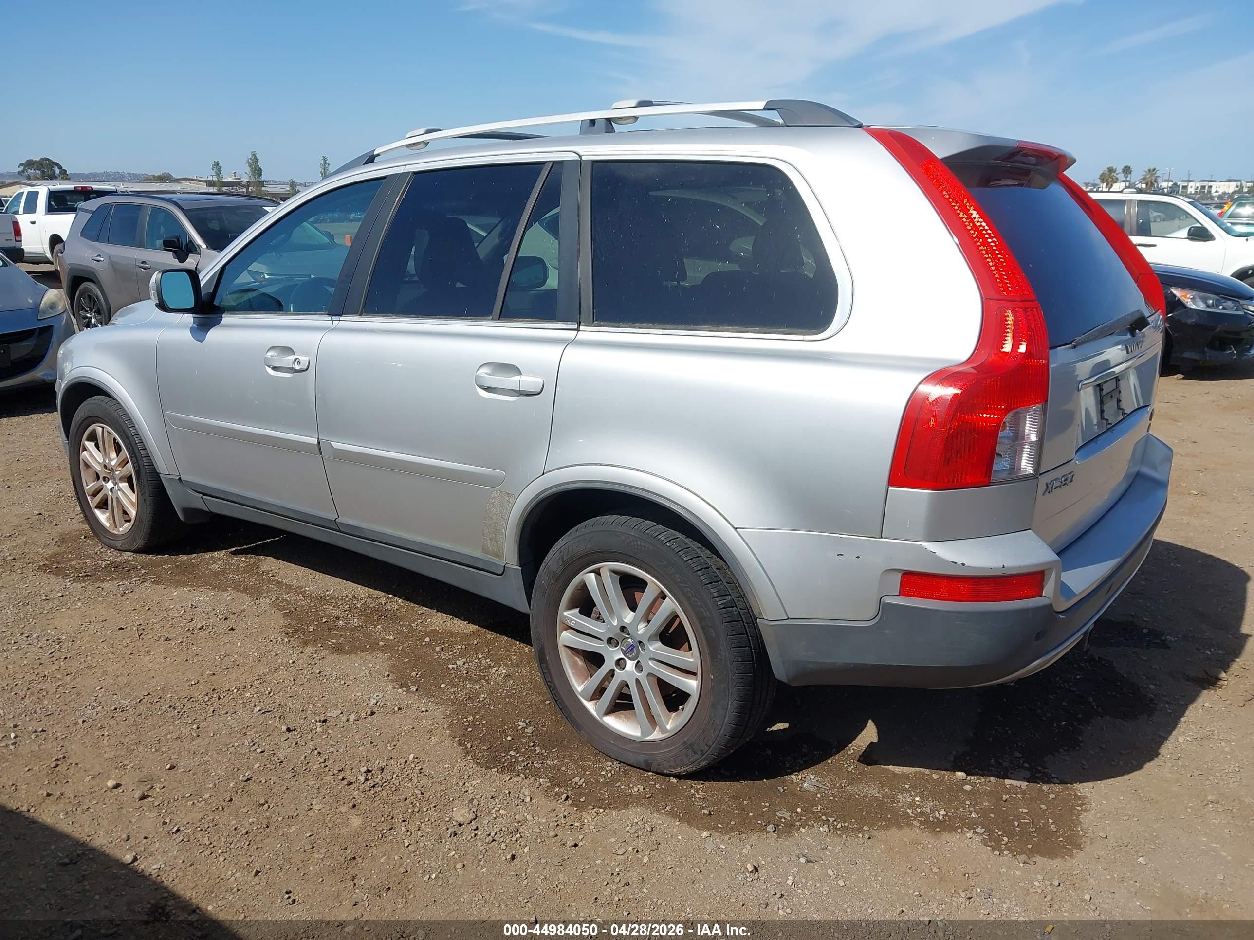 VOLVO XC90 image 3