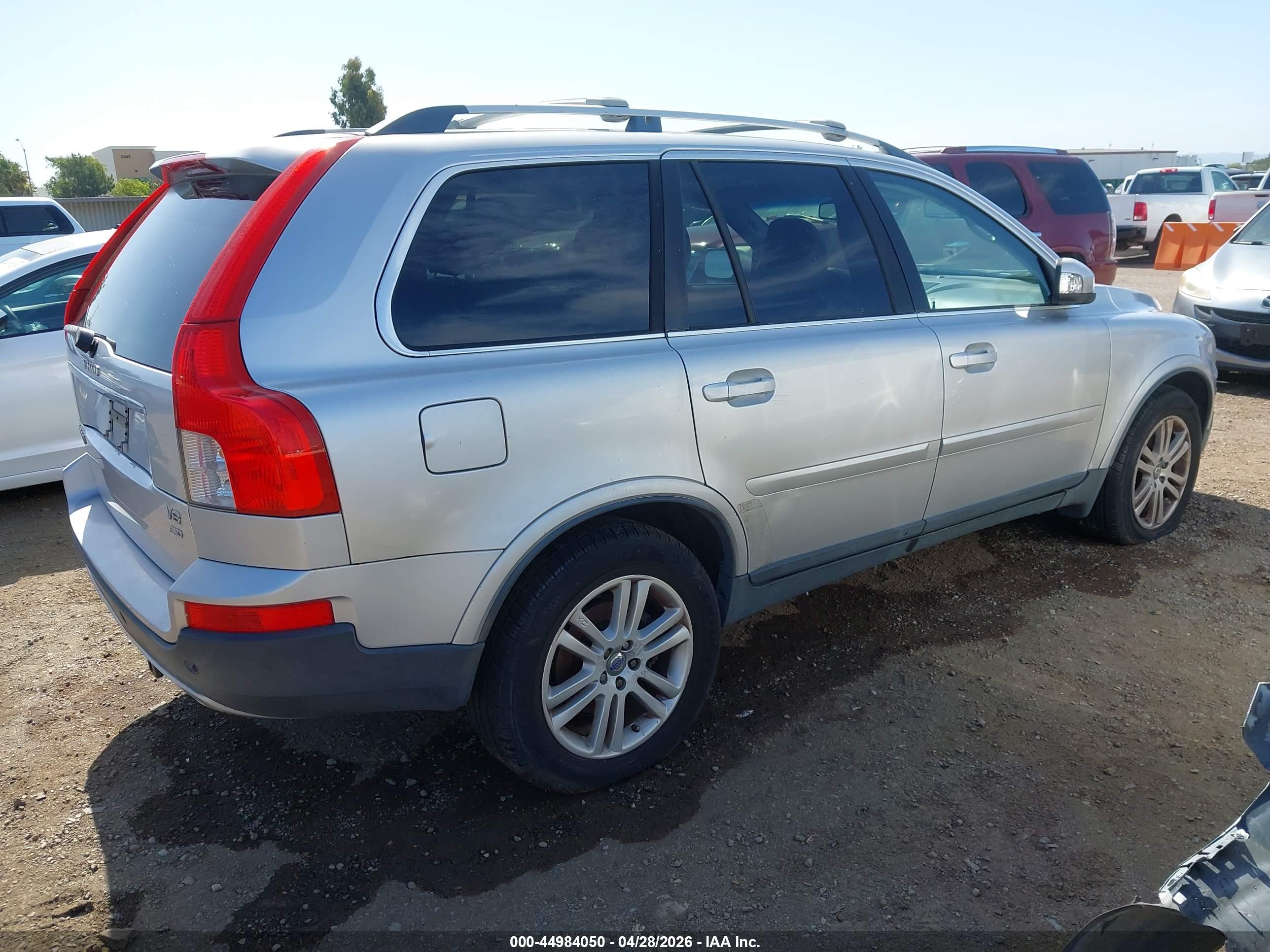 VOLVO XC90 image 4