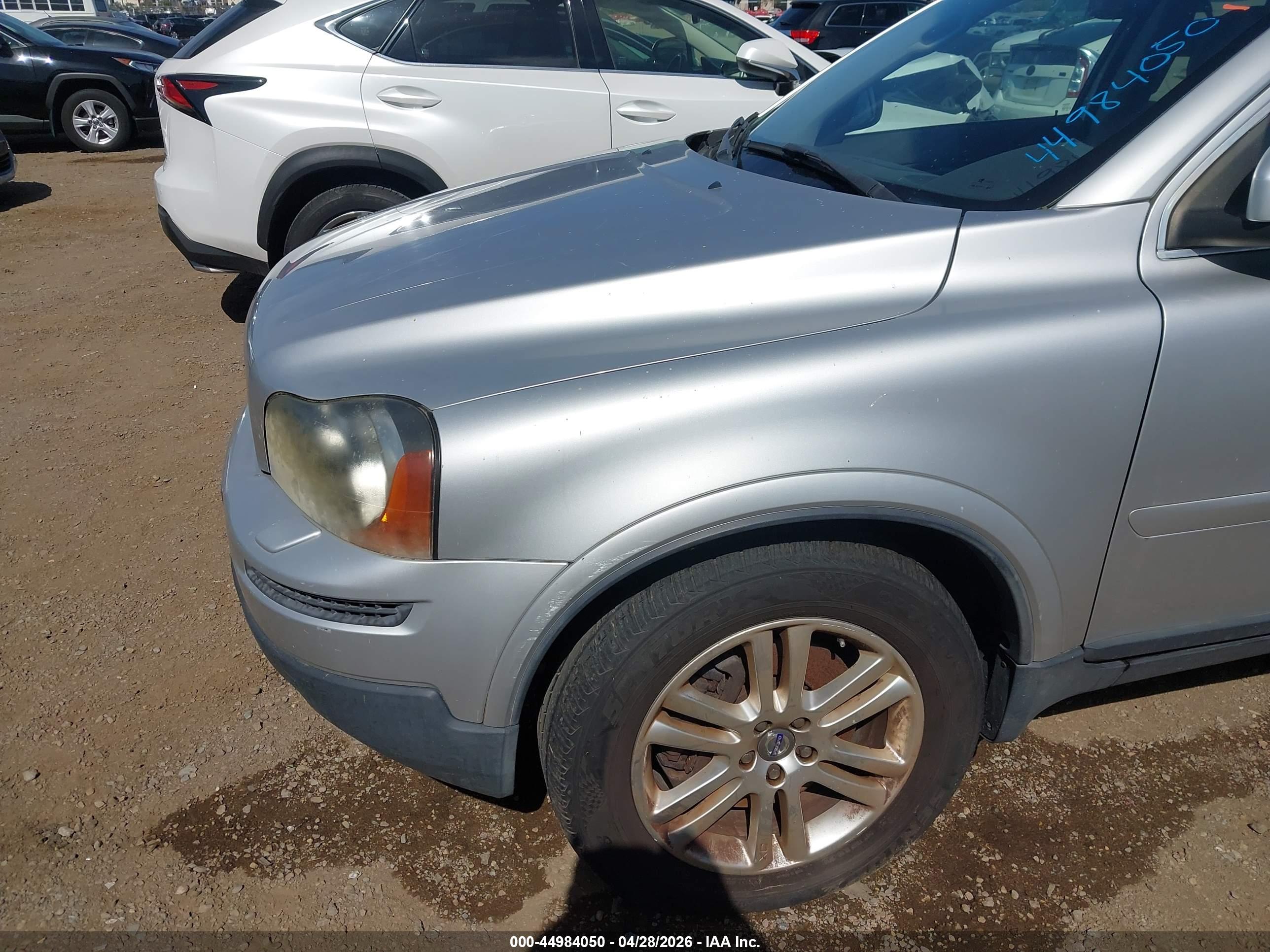 VOLVO XC90 image 6