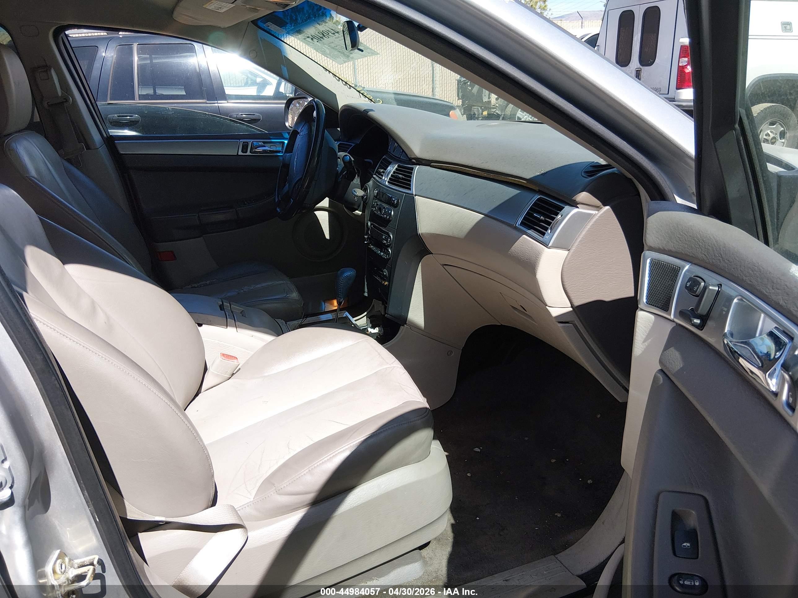 CHRYSLER PACIFICA image 5