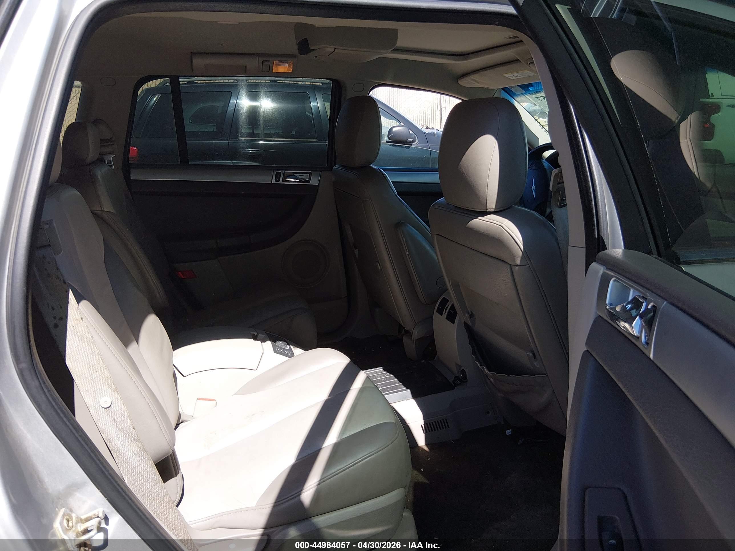 CHRYSLER PACIFICA image 8
