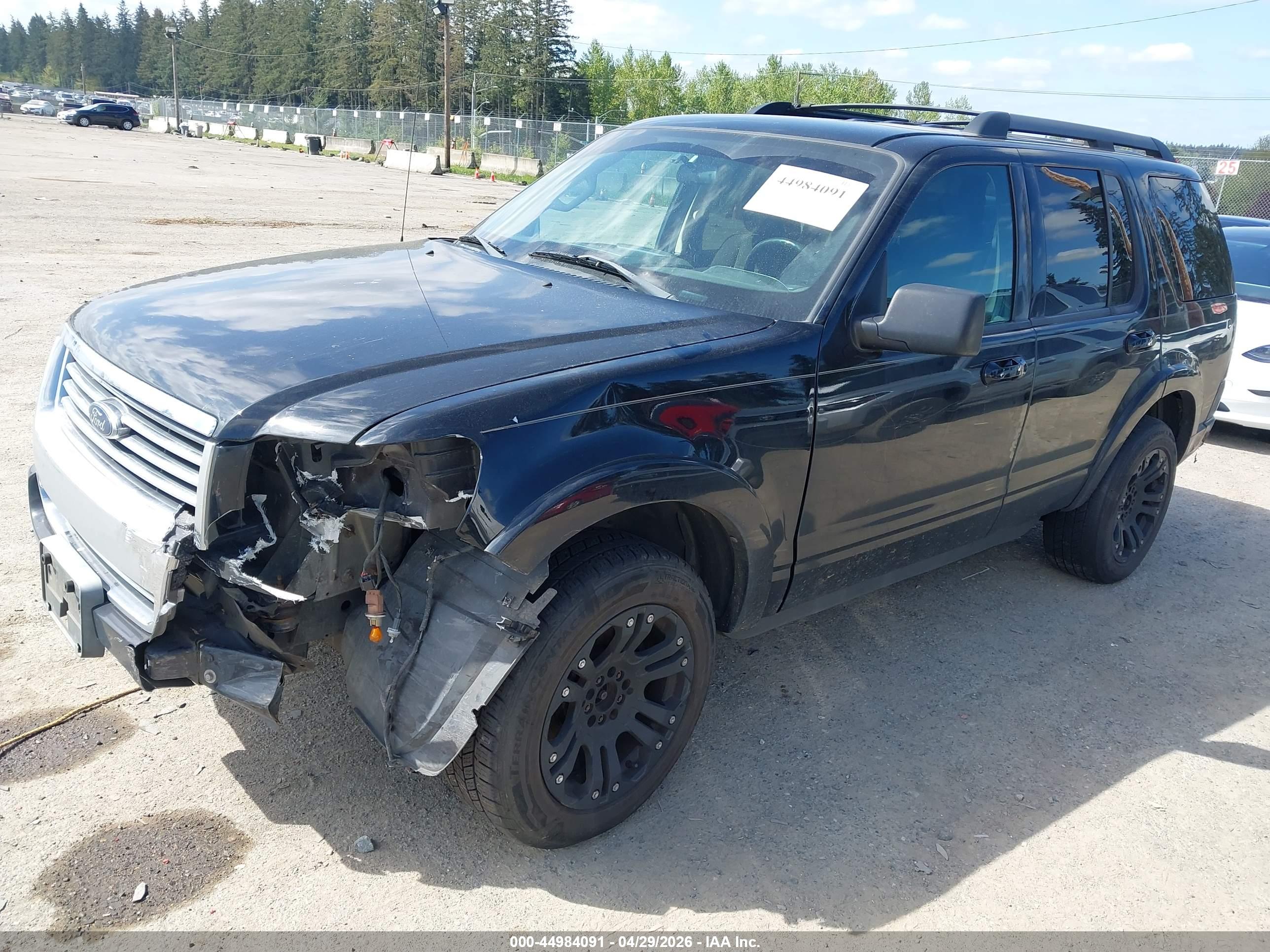 FORD EXPLORER image 2
