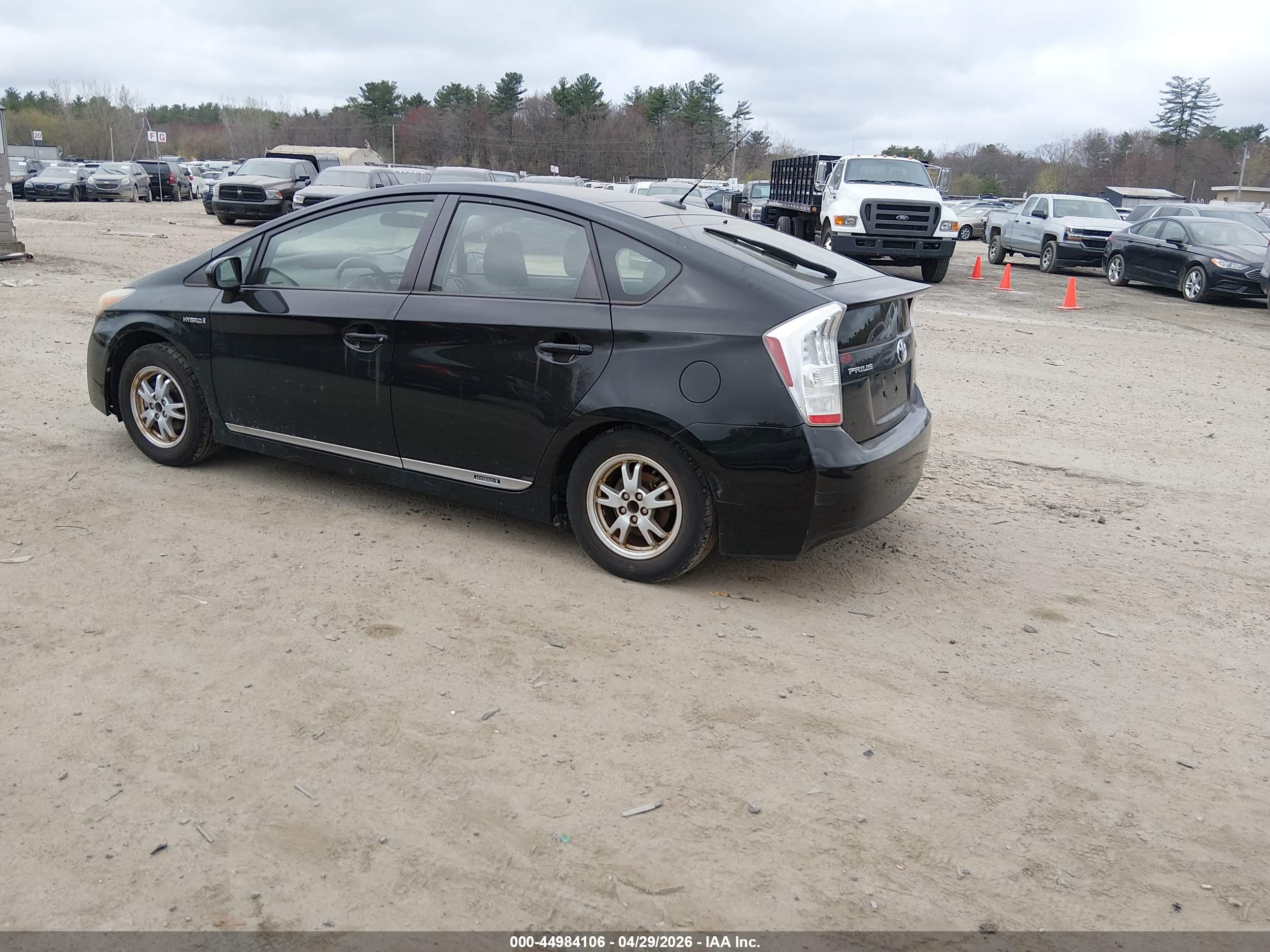 TOYOTA PRIUS image 3