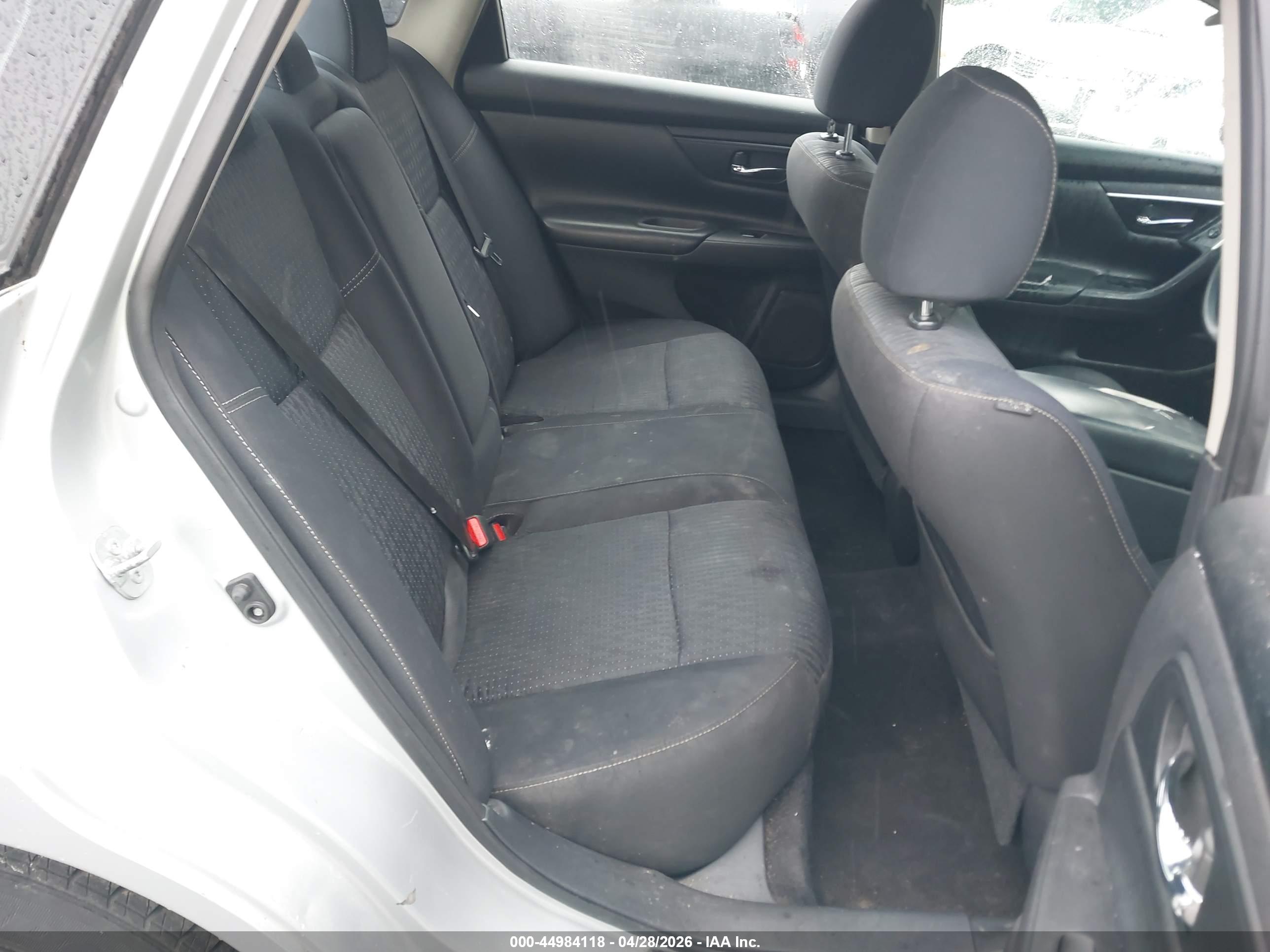 NISSAN ALTIMA image 8