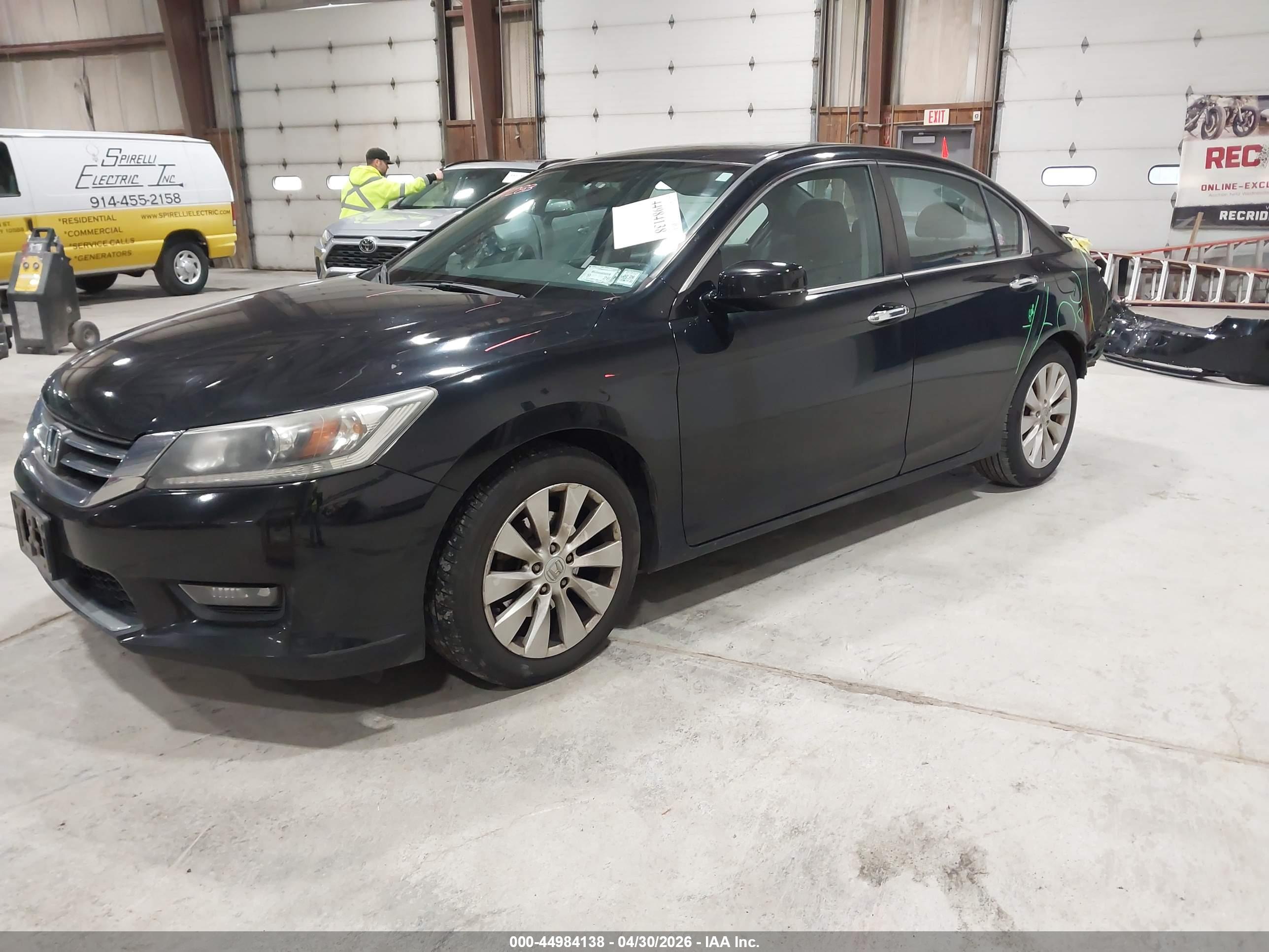 HONDA ACCORD image 2