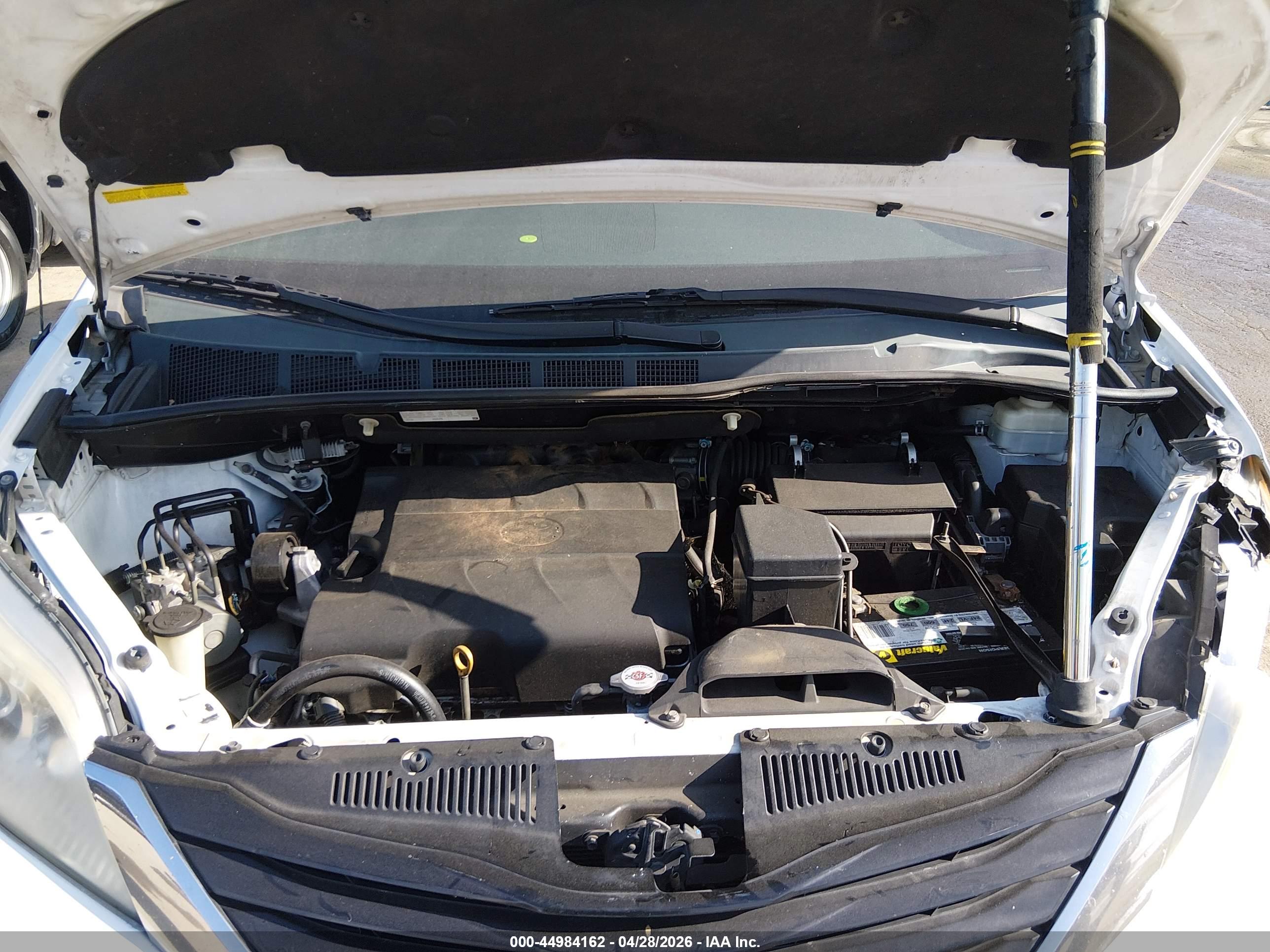 TOYOTA SIENNA image 10