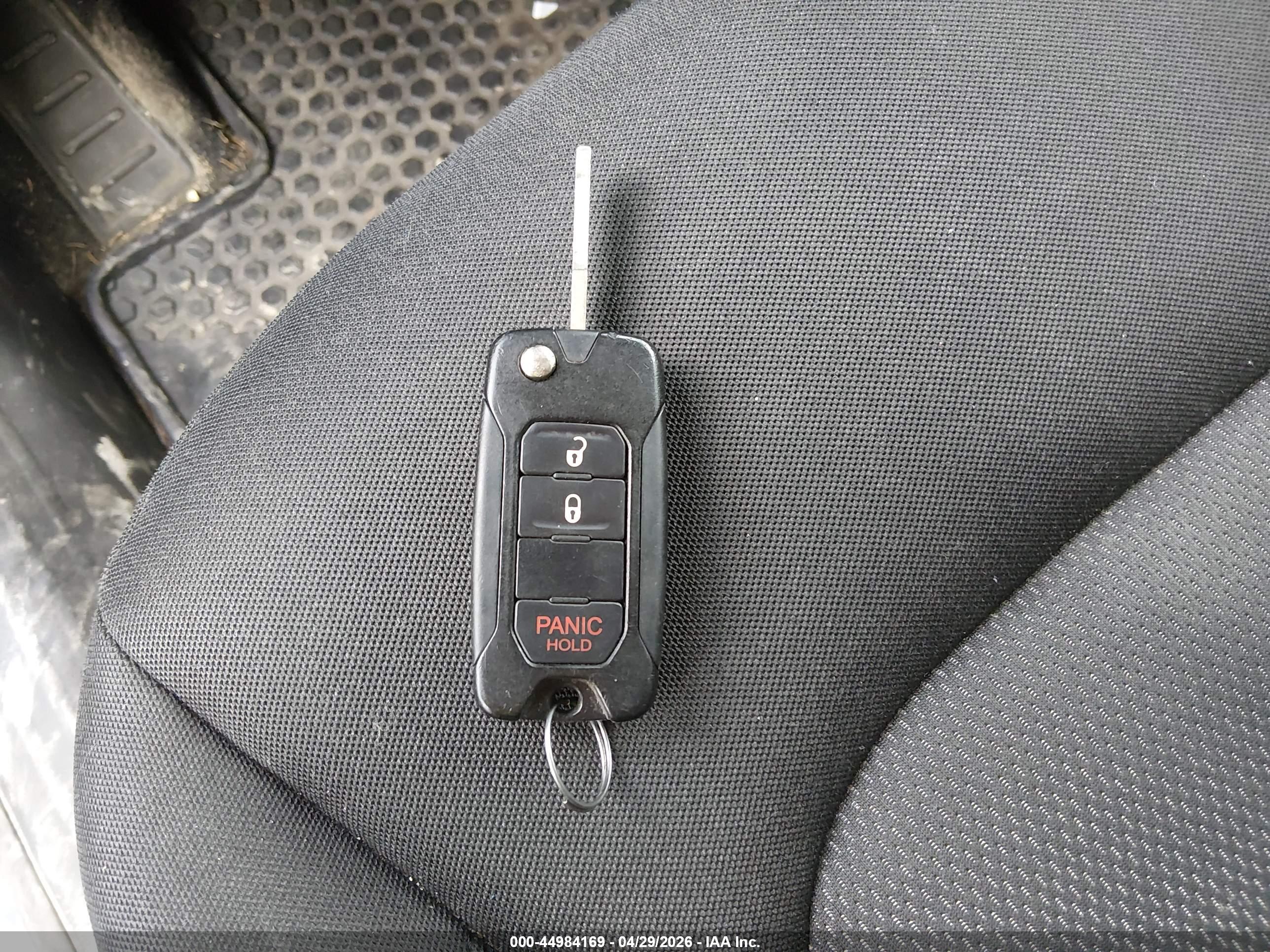 JEEP RENEGADE image 11