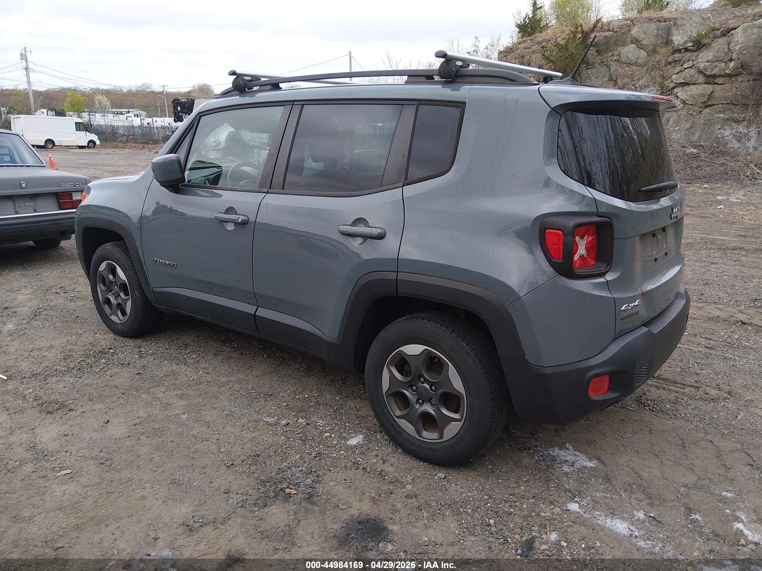 JEEP RENEGADE image 3