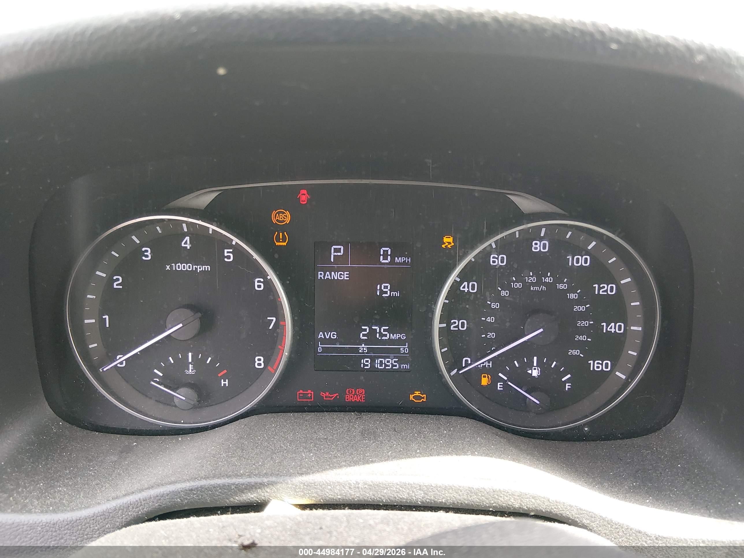 HYUNDAI ELANTRA image 7