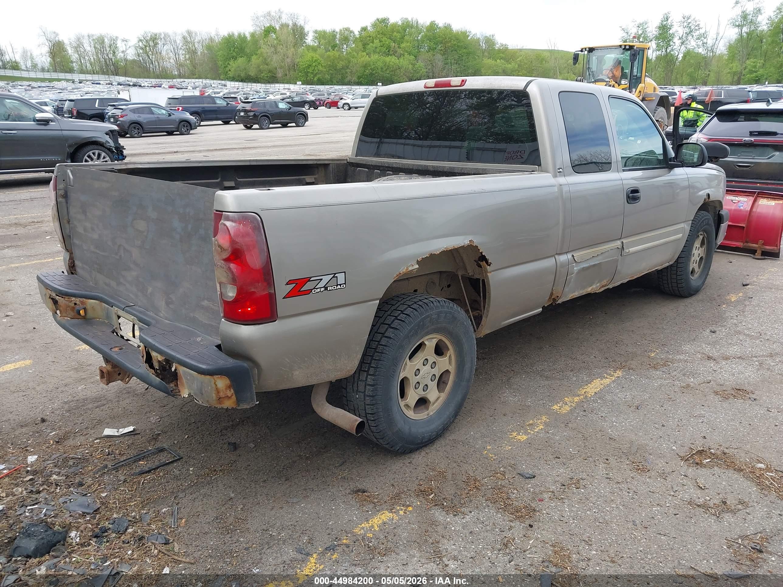 CHEVROLET SILVERADO image 4