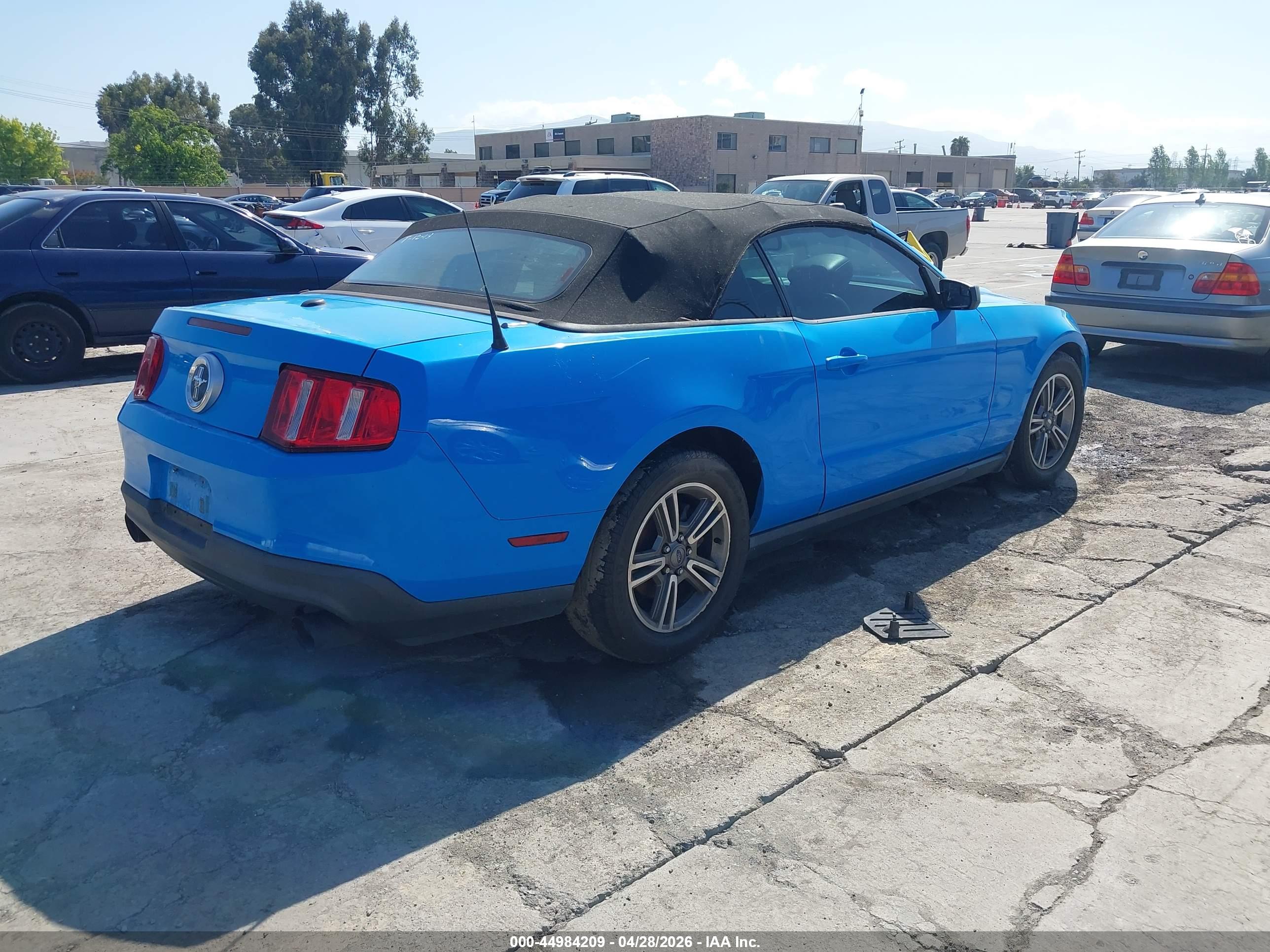 FORD MUSTANG image 4